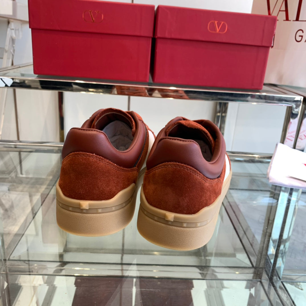 LuxluxHouse Best Quality Shoes Valentino