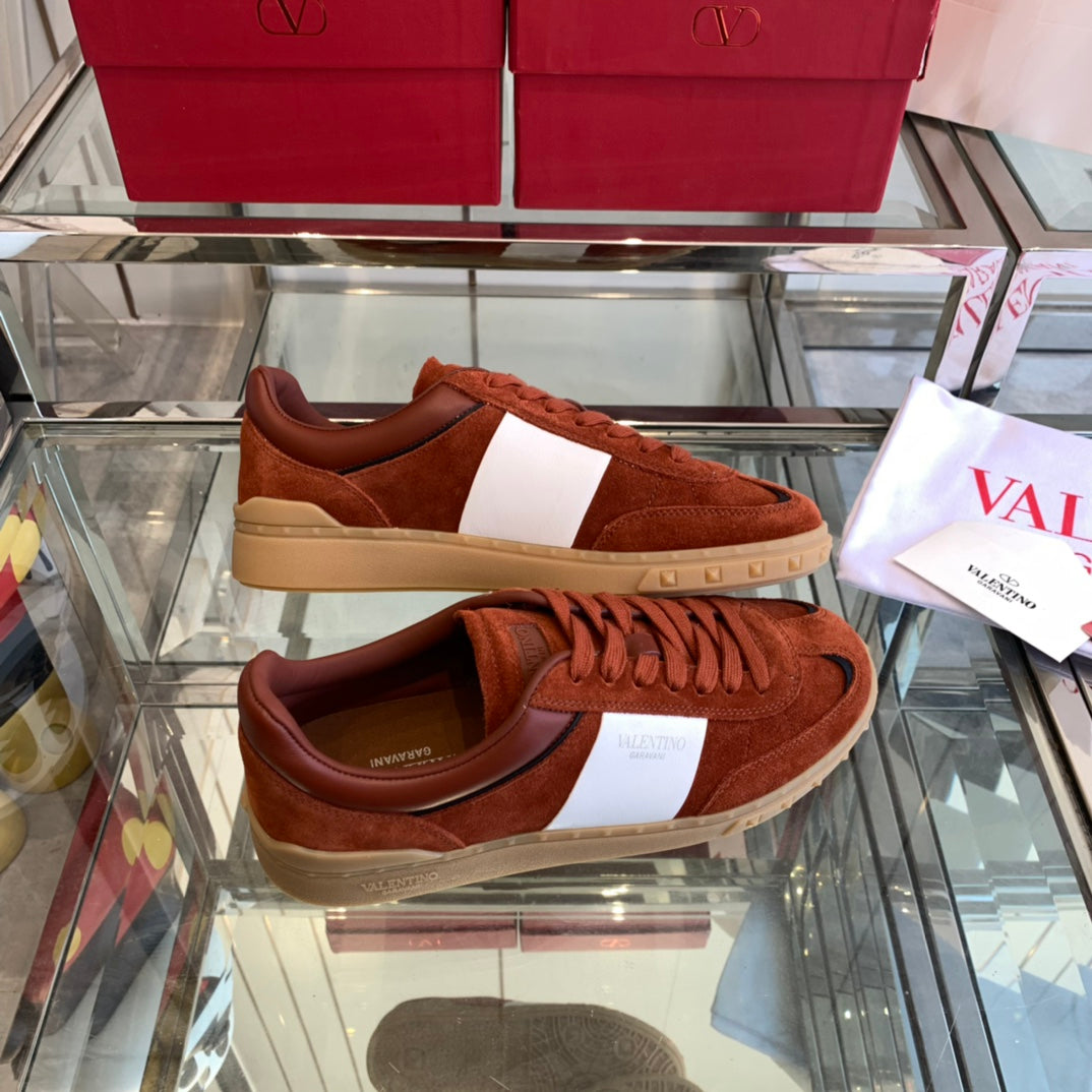 LuxluxHouse Best Quality Shoes Valentino