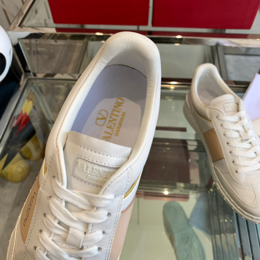 LuxluxHouse Best Quality Shoes Valentino