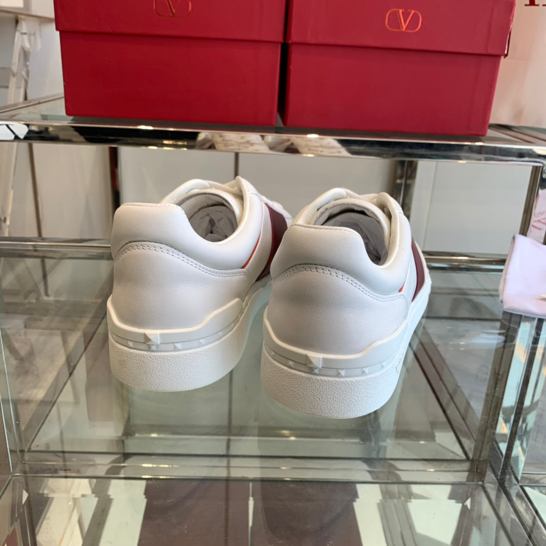 LuxluxHouse Best Quality Shoes Valentino