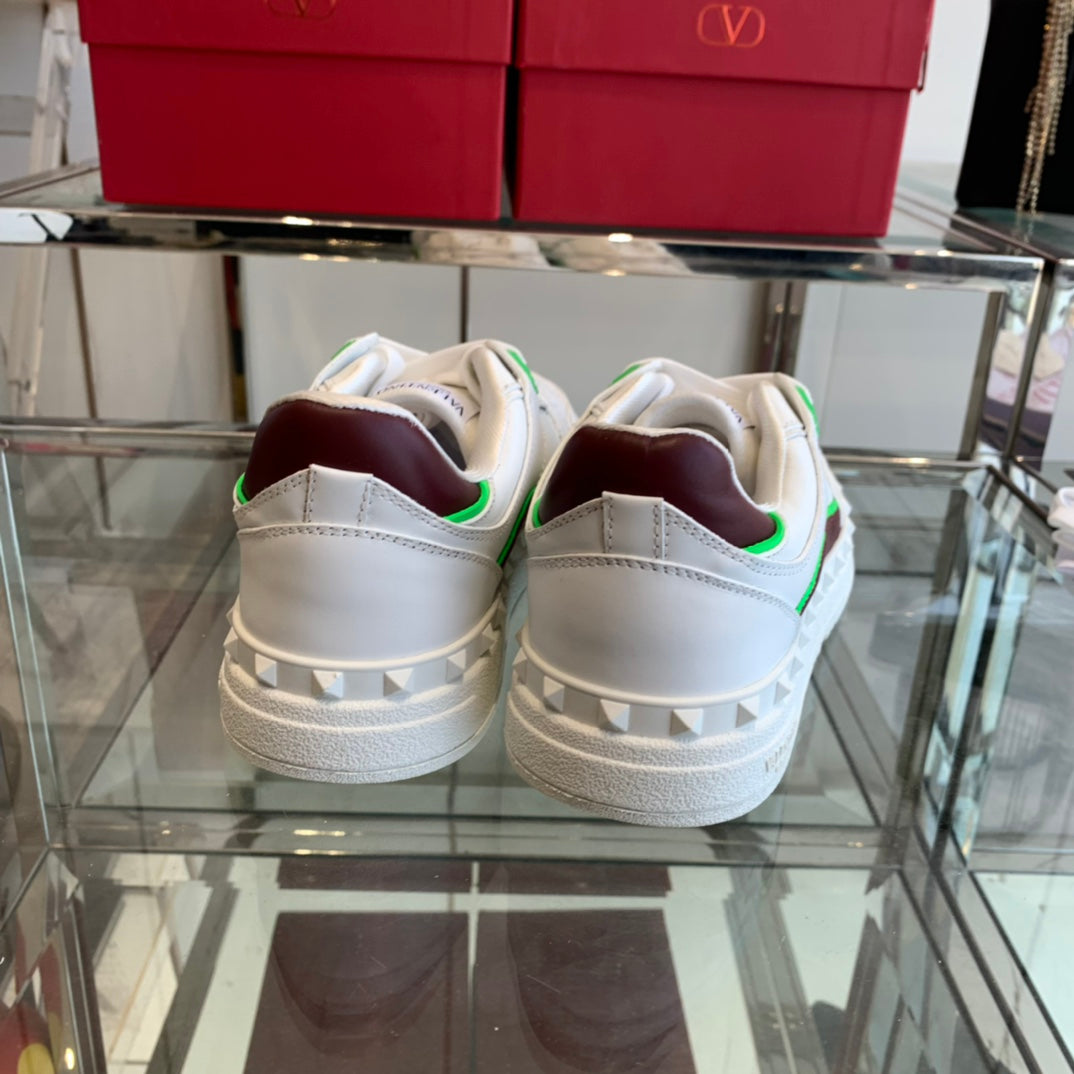 LuxluxHouse Best Quality Shoes Valentino