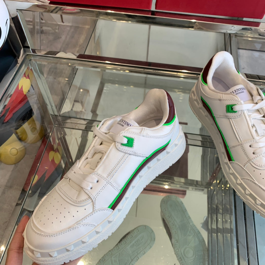 LuxluxHouse Best Quality Shoes Valentino