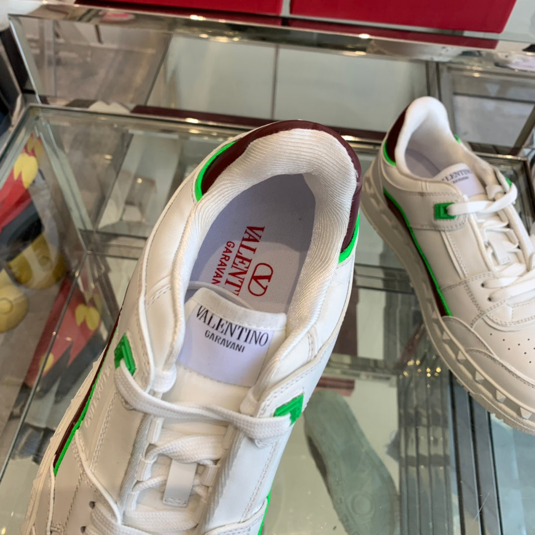 LuxluxHouse Best Quality Shoes Valentino