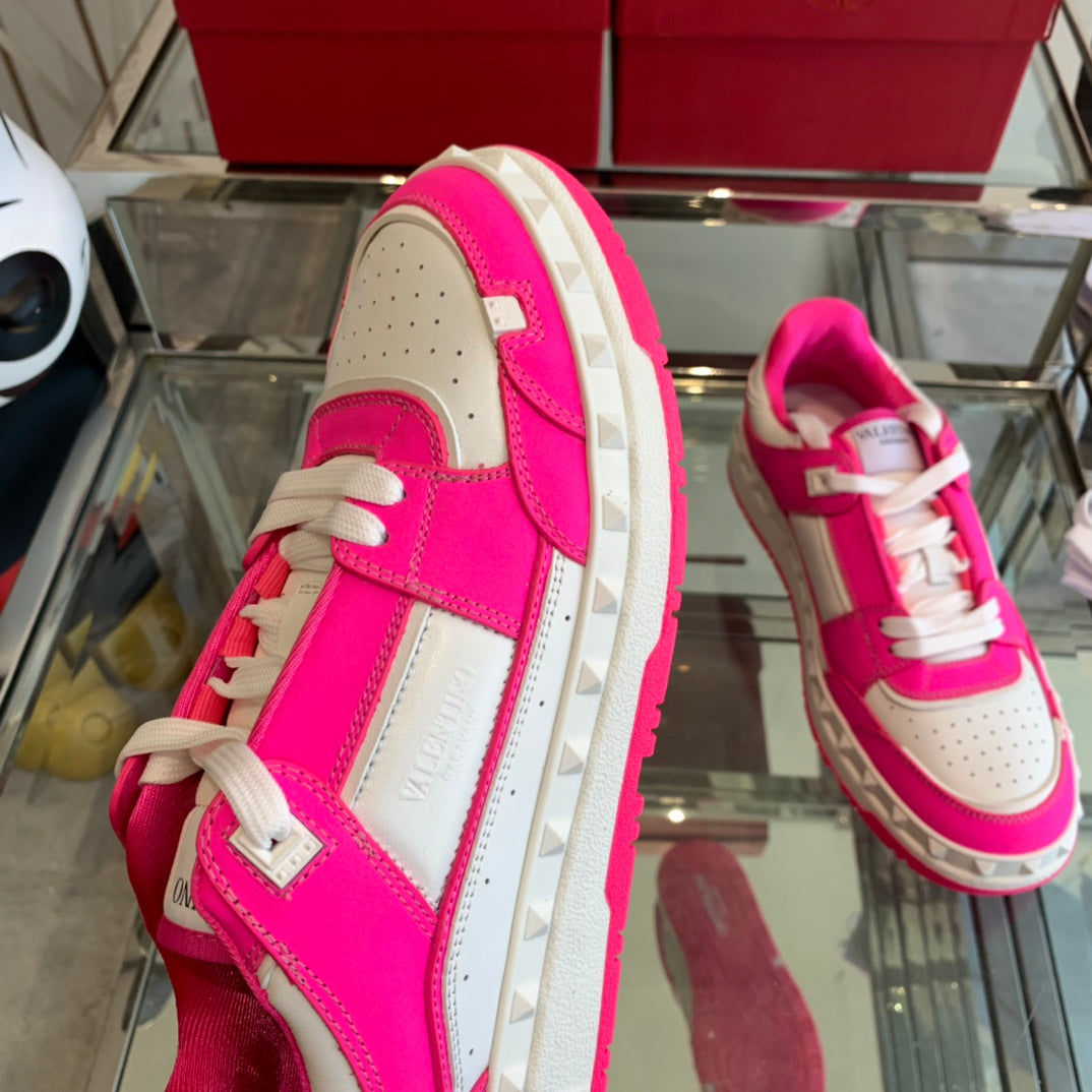 LuxluxHouse Best Quality Shoes Valentino