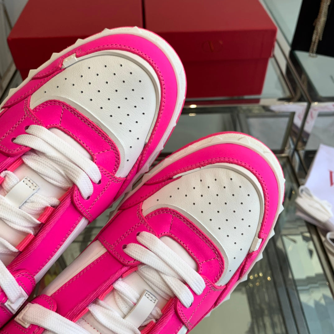 LuxluxHouse Best Quality Shoes Valentino