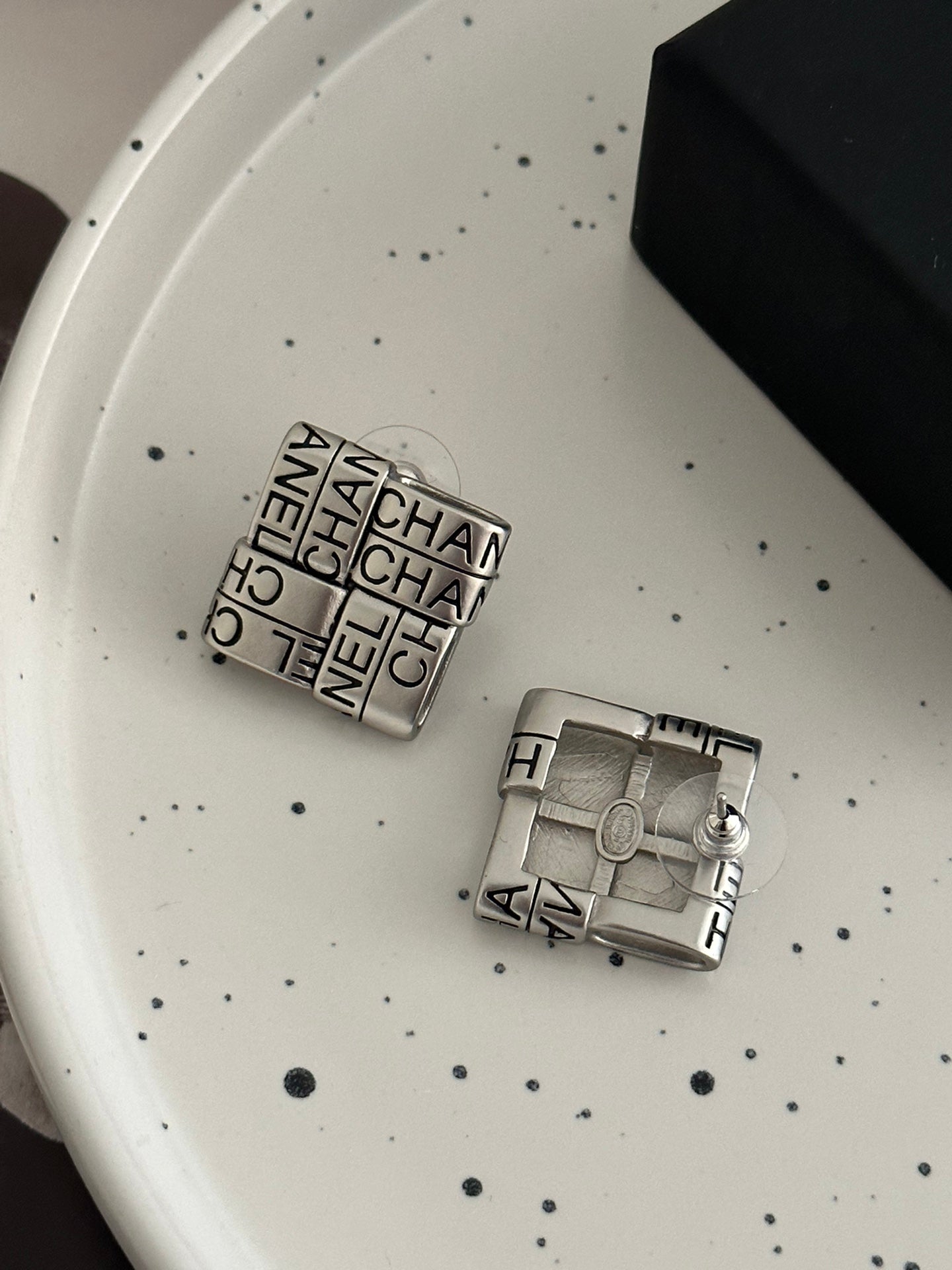 LuxluxHouse Low Price And High Quality Accessories Chanel