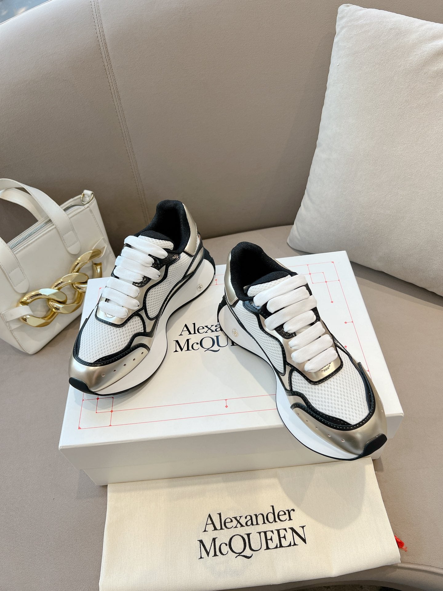 LuxluxHouse Best Quality Shoes Alexander McQueen