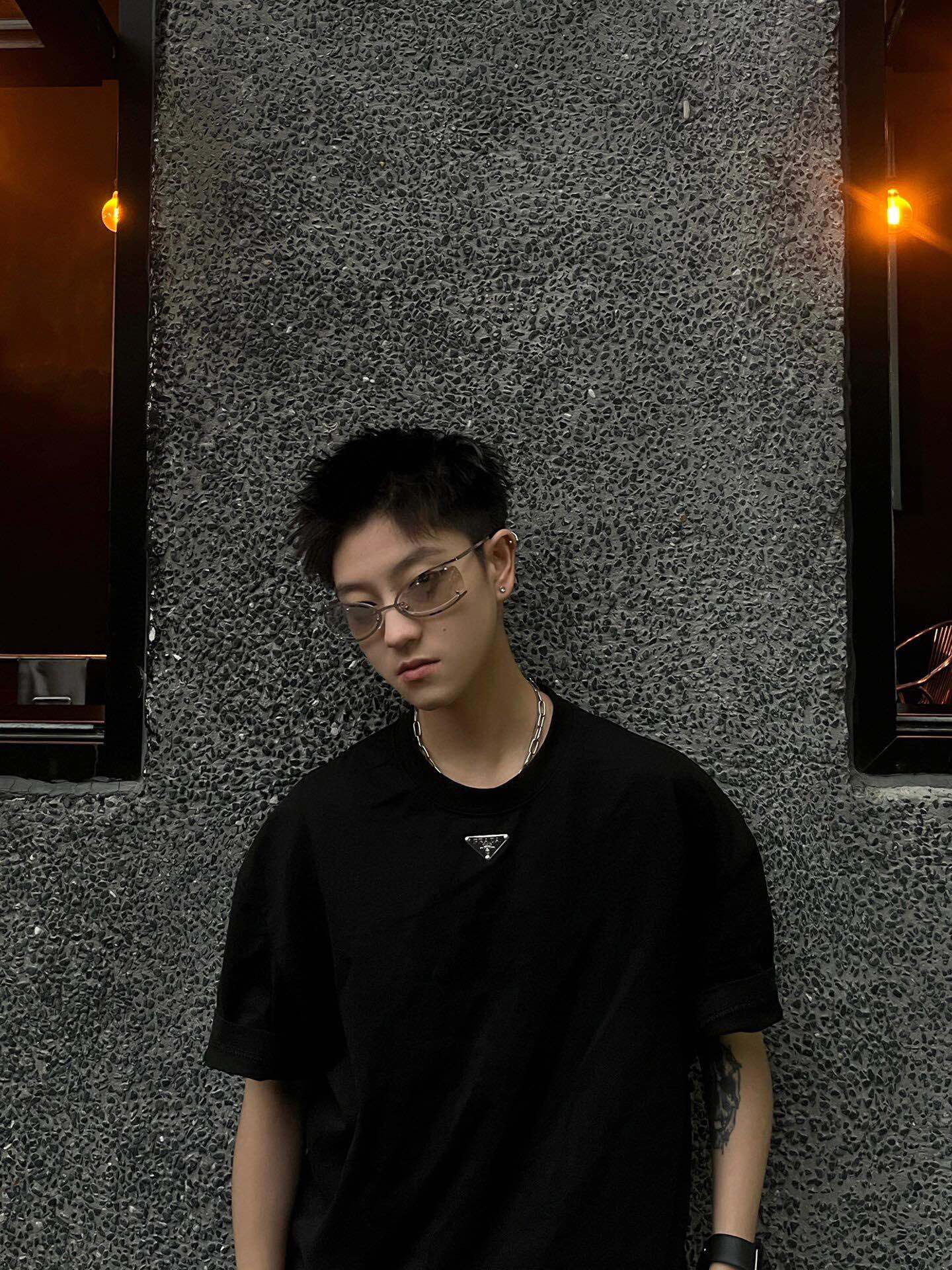 LuxluxHouse Best Quality Clothes T-shirt Prada