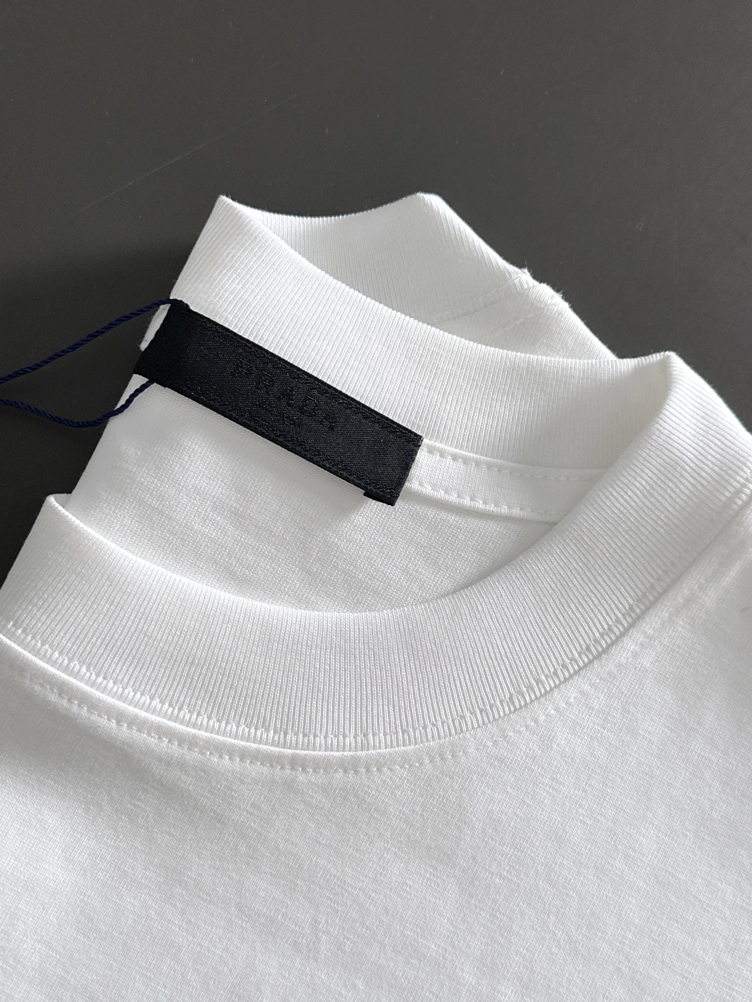 LuxluxHouse Best Quality Clothes T-shirt Prada