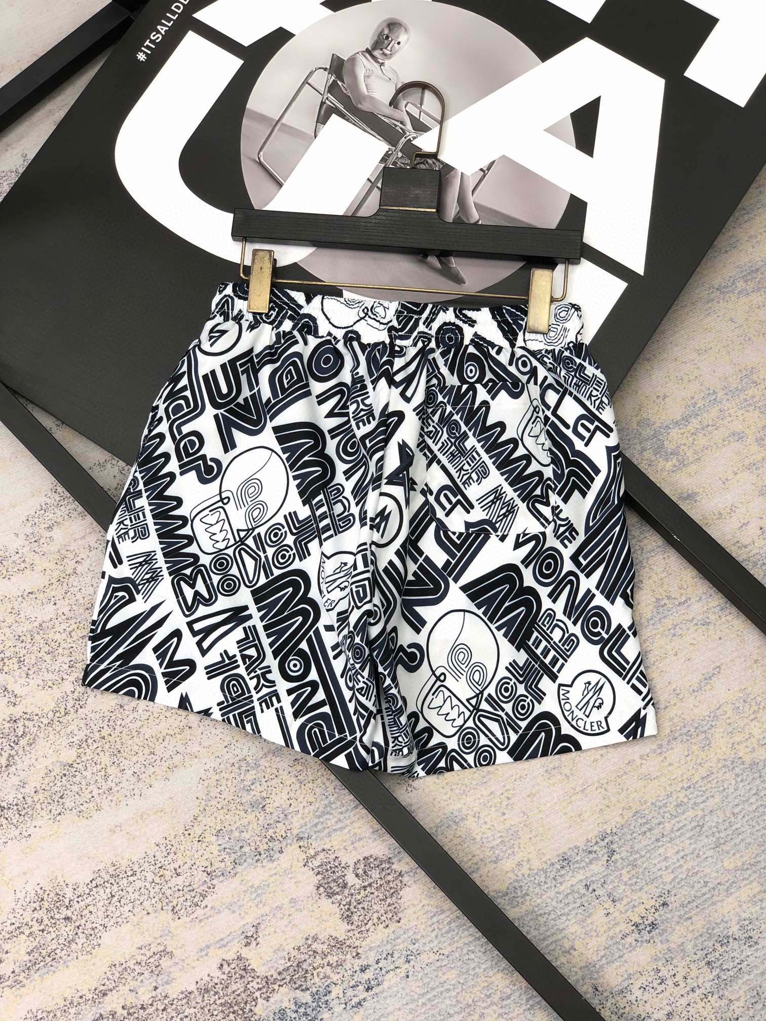 LuxluxHouse Best Quality Clothes Pants Moncler