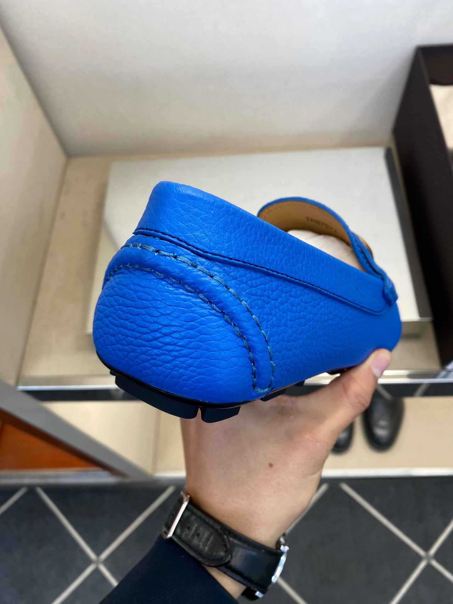 LuxluxHouse Best Quality Shoes Valentino