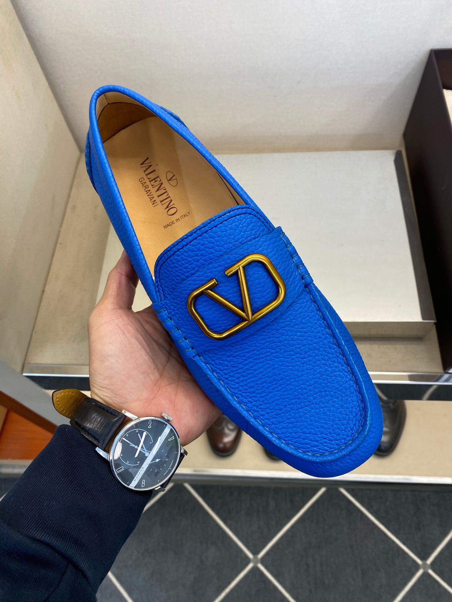 LuxluxHouse Best Quality Shoes Valentino