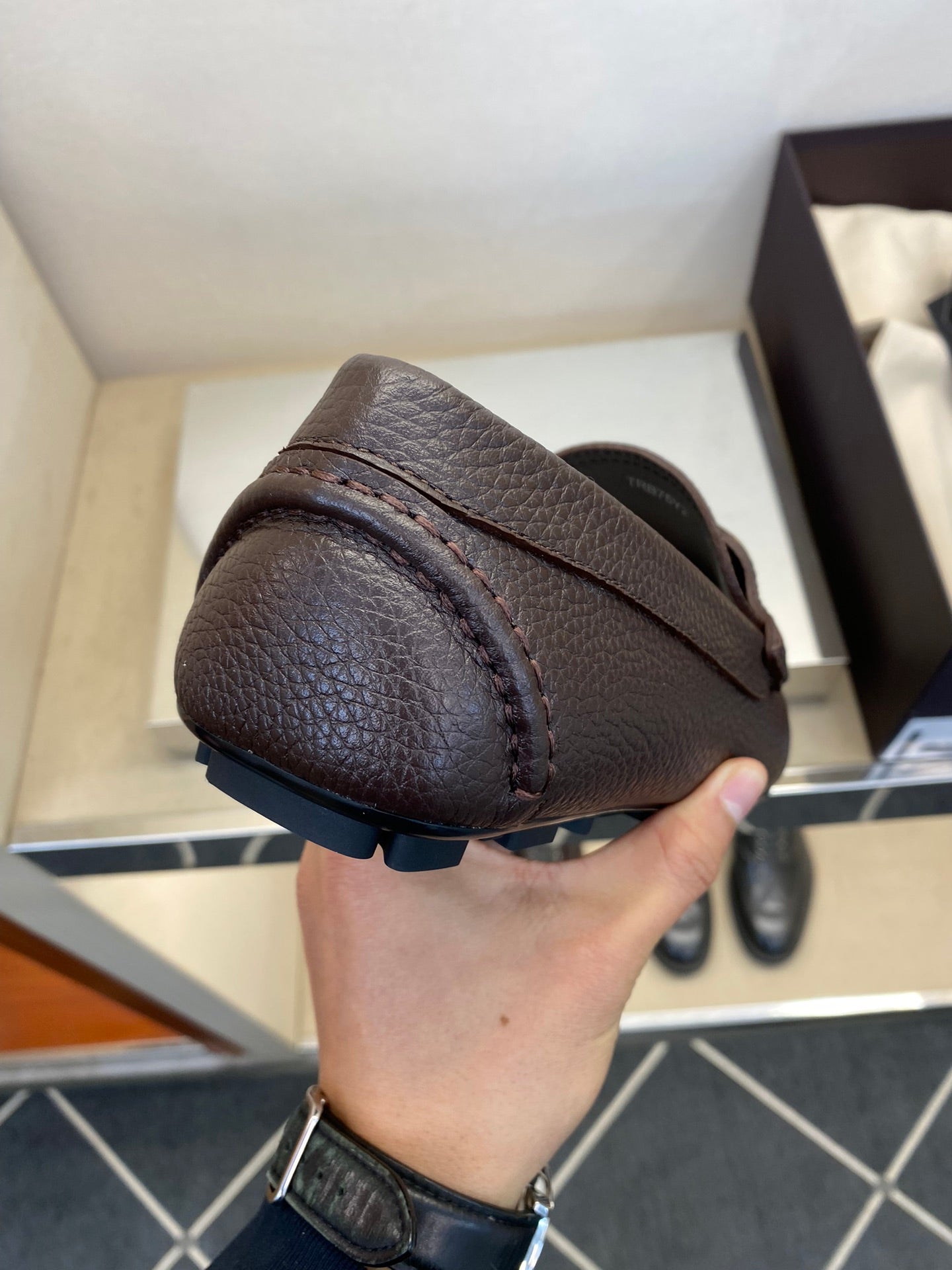 LuxluxHouse Best Quality Shoes Valentino