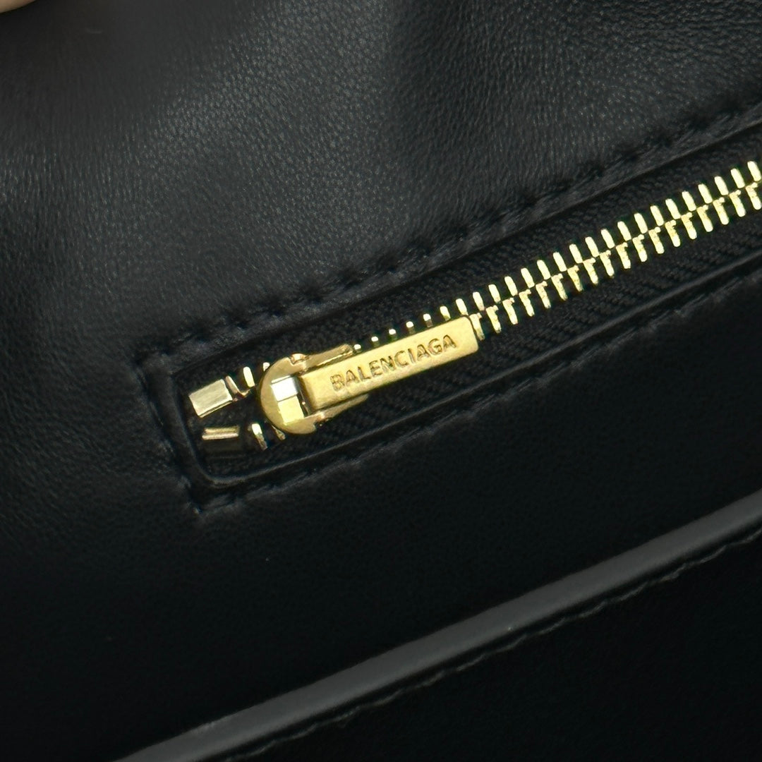 LuxluxHouse Best Quality Bags Balenciaga Women Men