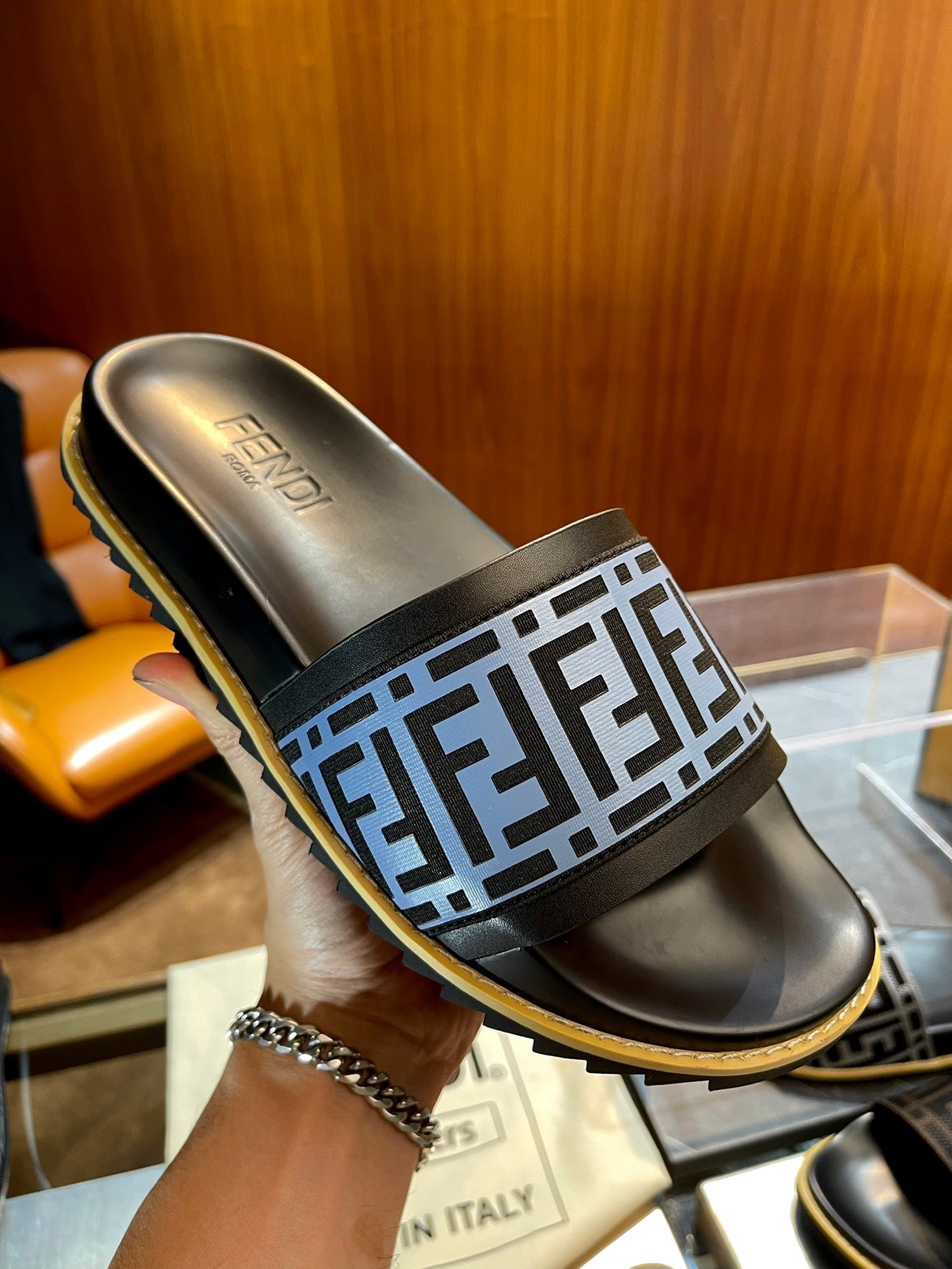 LuxluxHouse Best Quality Sandals Fendi