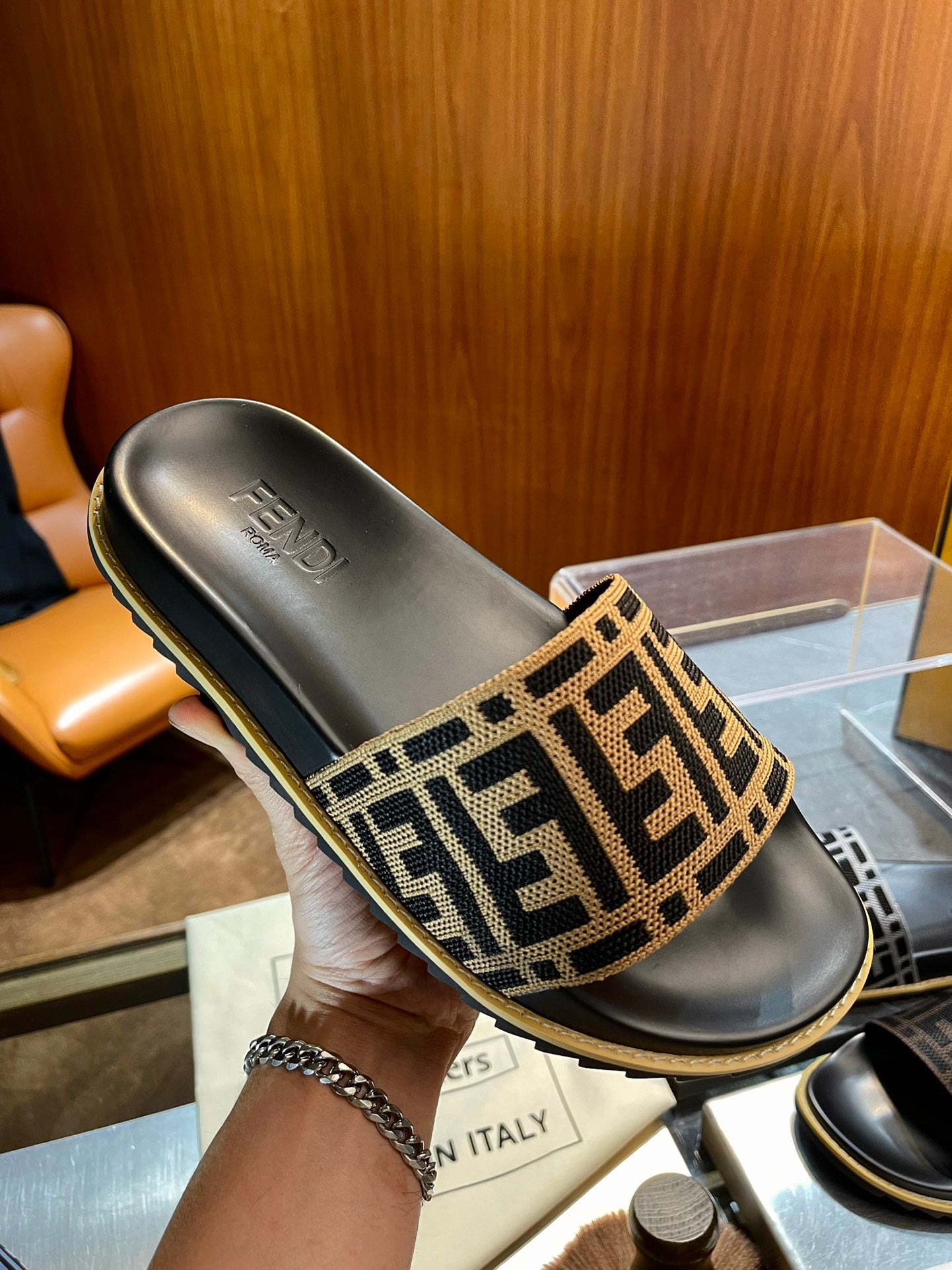 LuxluxHouse Best Quality Sandals Fendi