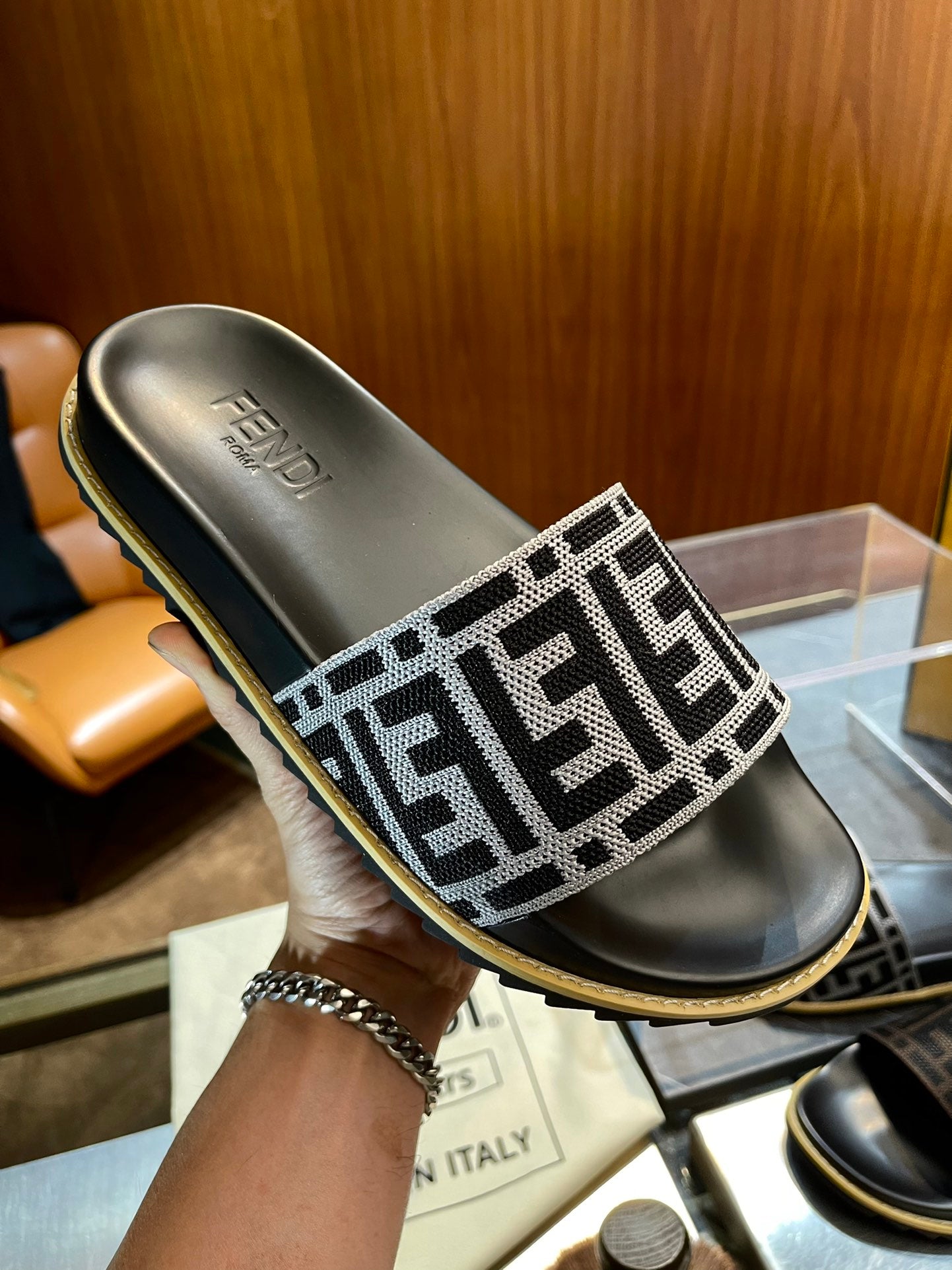 LuxluxHouse Best Quality Sandals Fendi