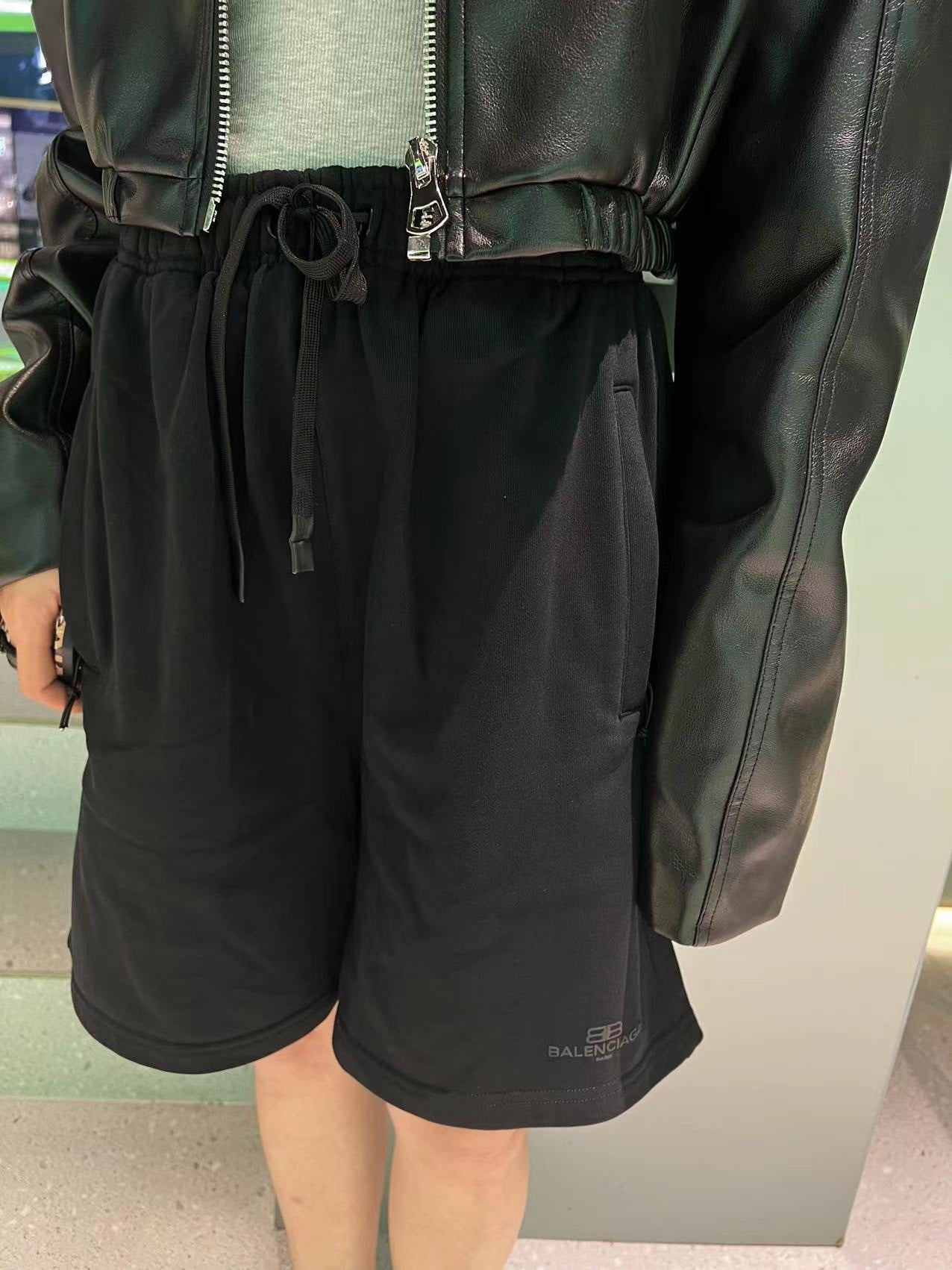 LuxluxHouse Best Quality Clothes Balenciaga Pants