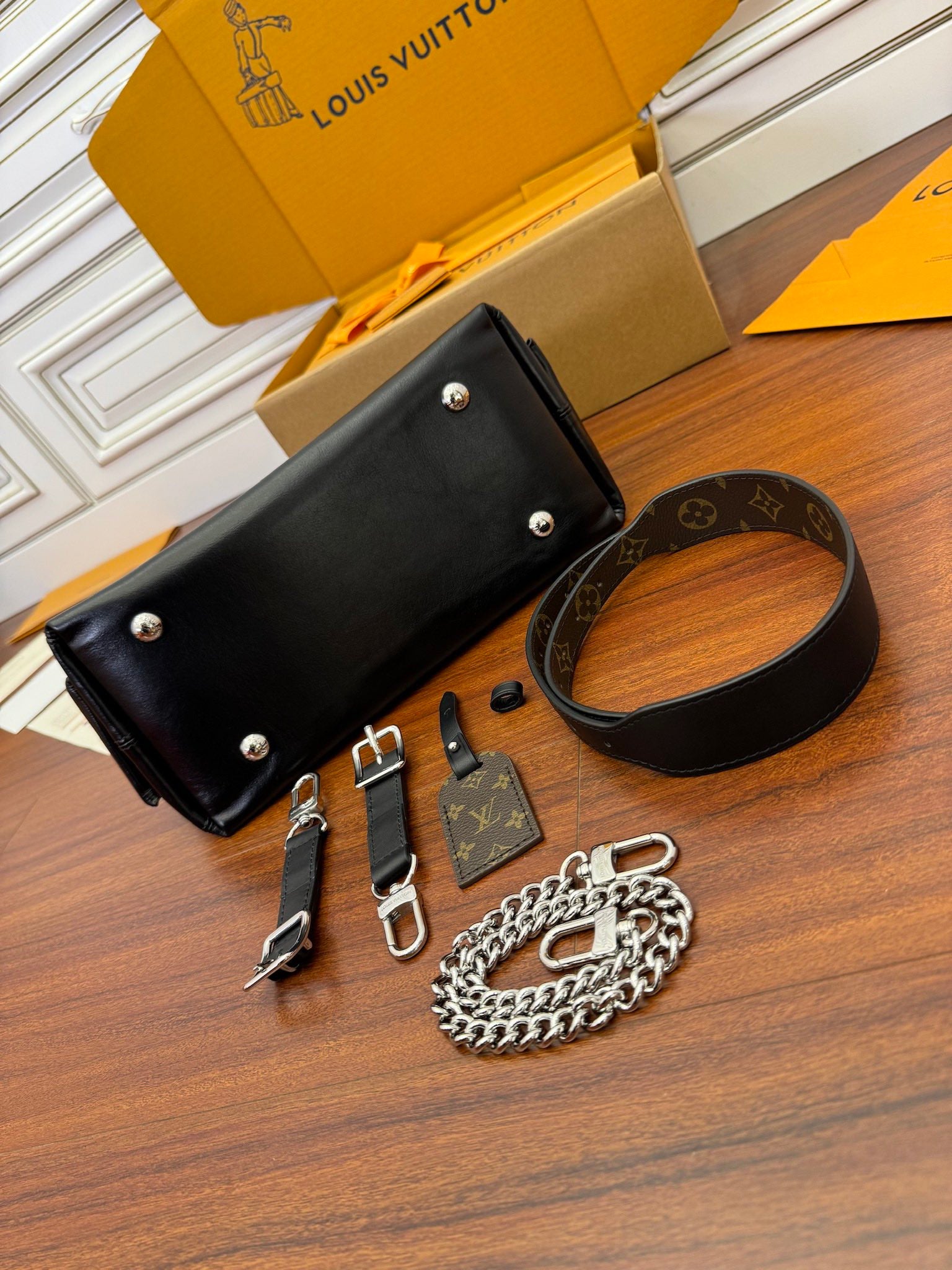 LuxluxHouse Best Quality Bags Best Louis Vuitton Men