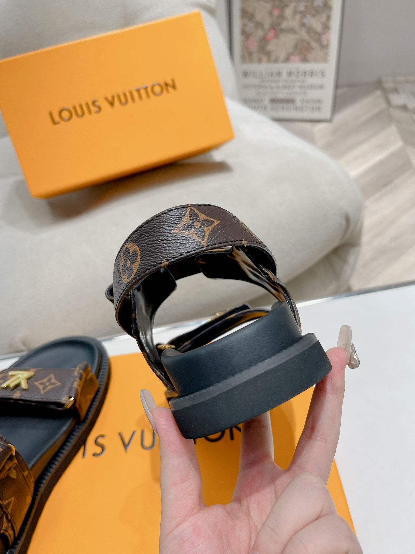 LuxluxHouse Best Quality Women Shoes Louis Vuitton