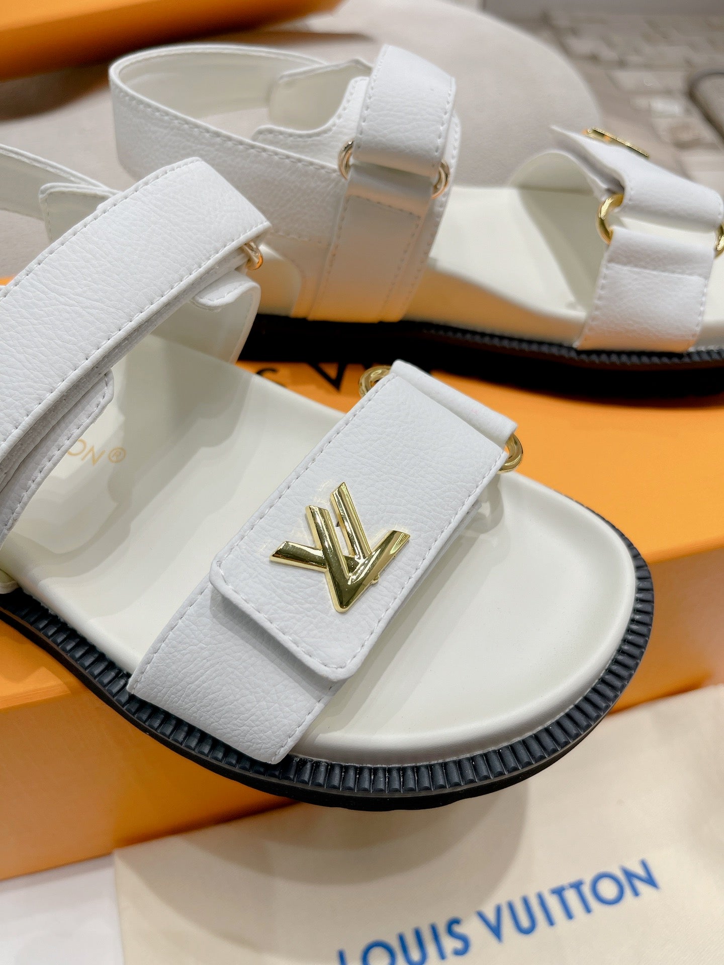 LuxluxHouse Best Quality Women Shoes Louis Vuitton