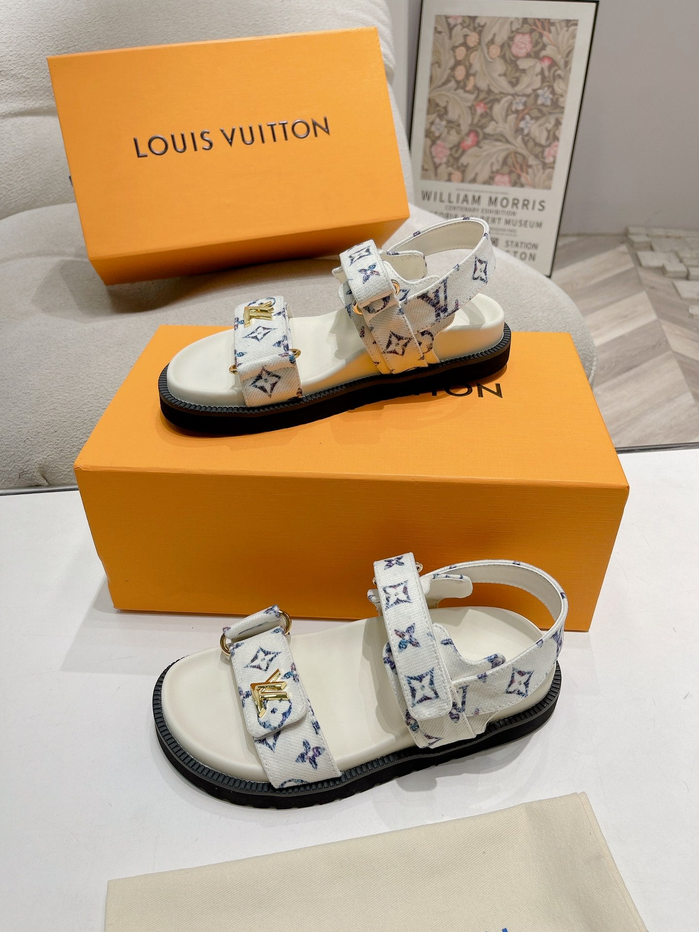 LuxluxHouse Best Quality Women Shoes Louis Vuitton