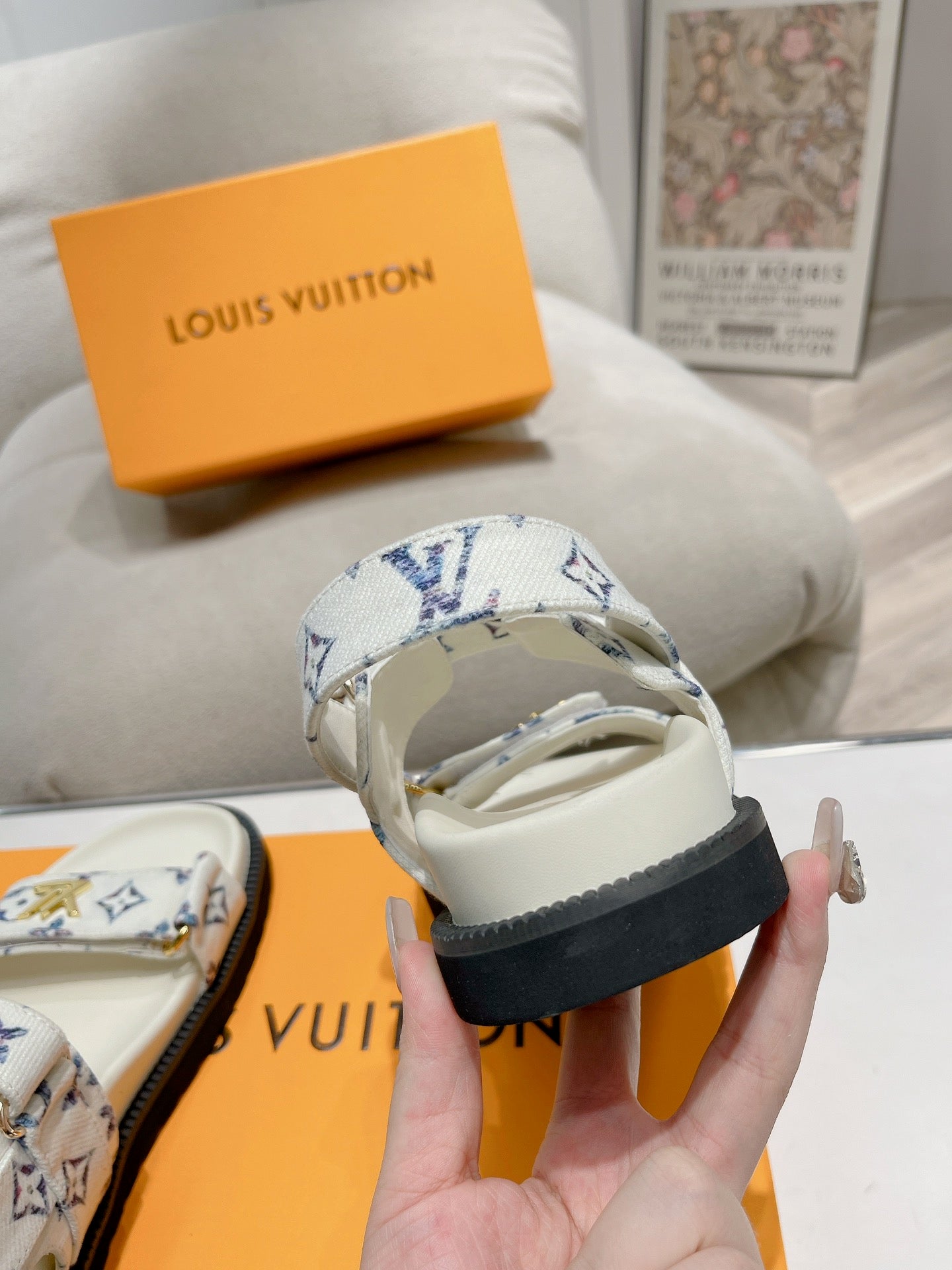 LuxluxHouse Best Quality Women Shoes Louis Vuitton