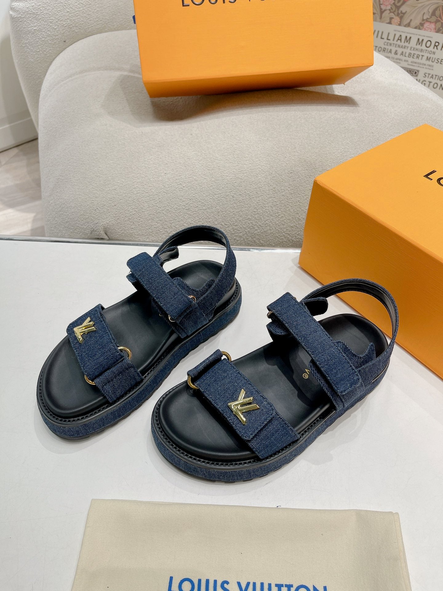 LuxluxHouse Best Quality Women Shoes Louis Vuitton