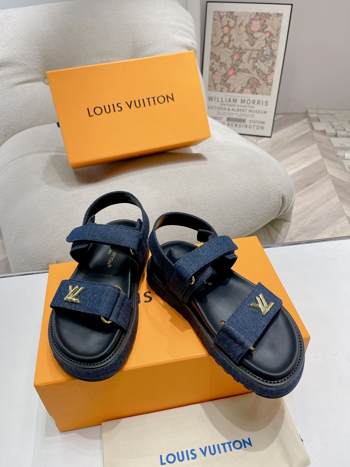 LuxluxHouse Best Quality Women Shoes Louis Vuitton