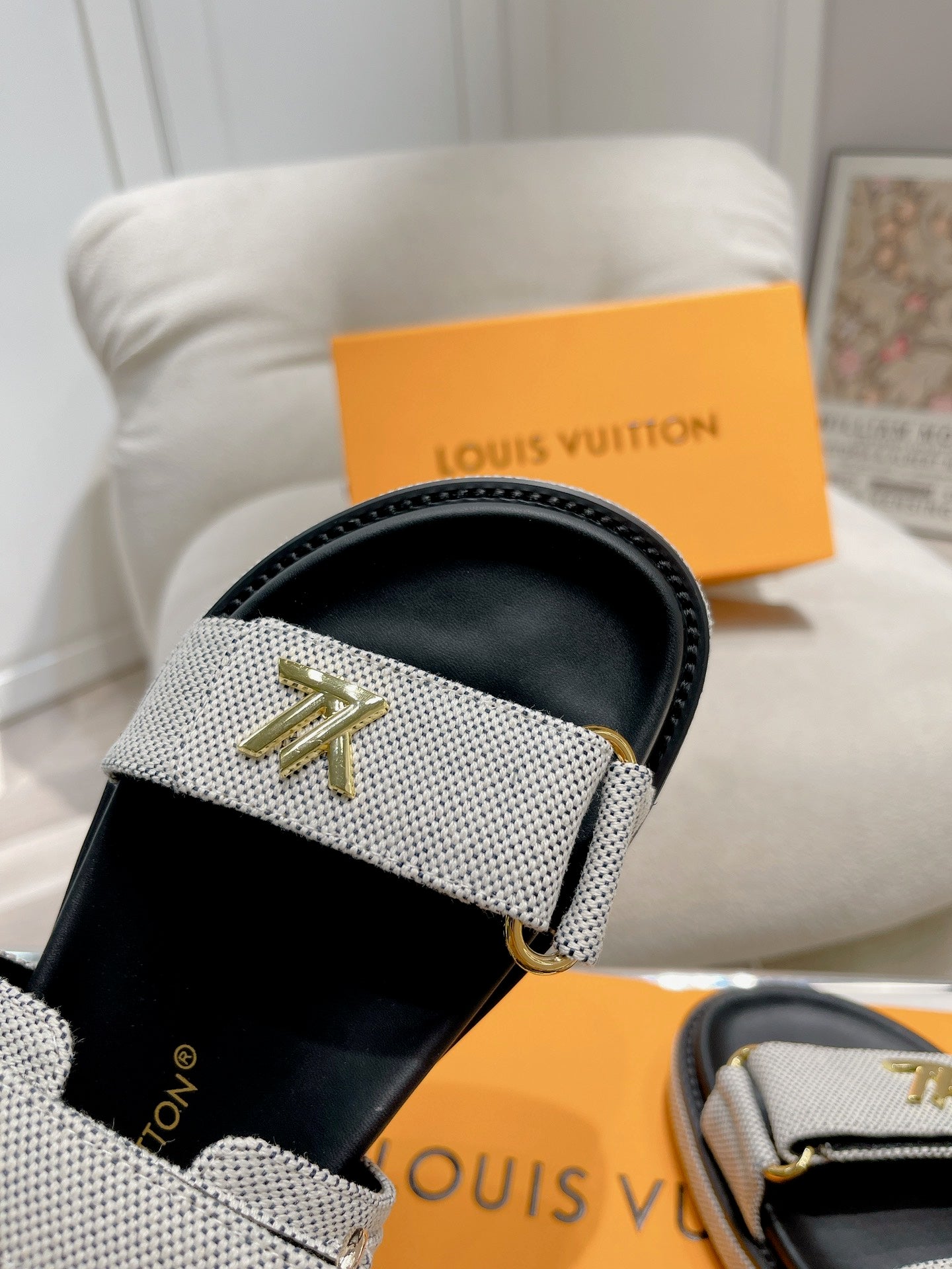 LuxluxHouse Best Quality Women Shoes Louis Vuitton