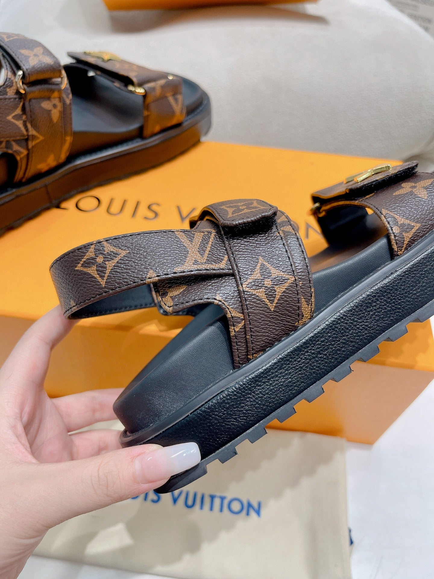 LuxluxHouse Best Quality Women Shoes Louis Vuitton