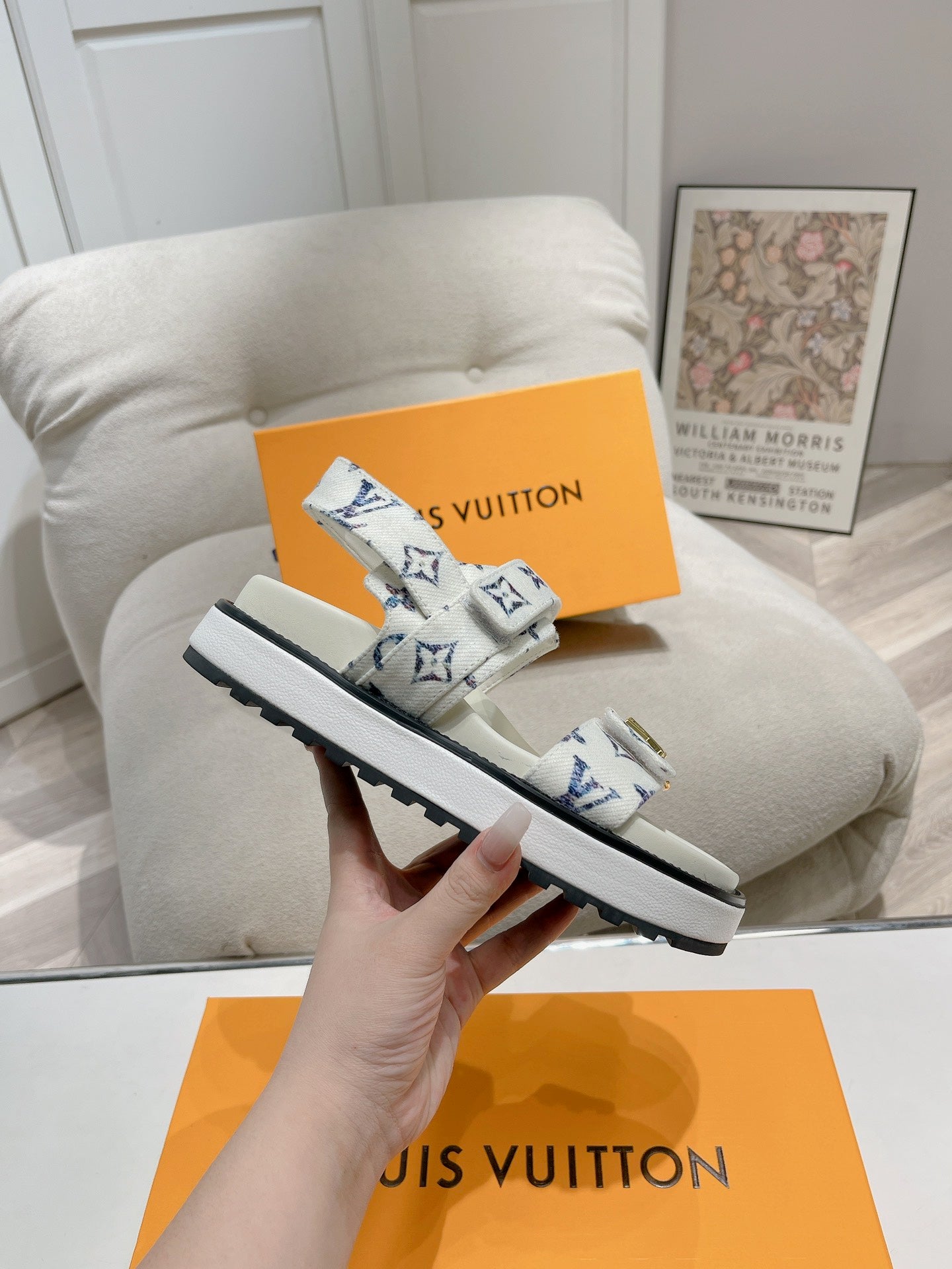 LuxluxHouse Best Quality Women Shoes Louis Vuitton
