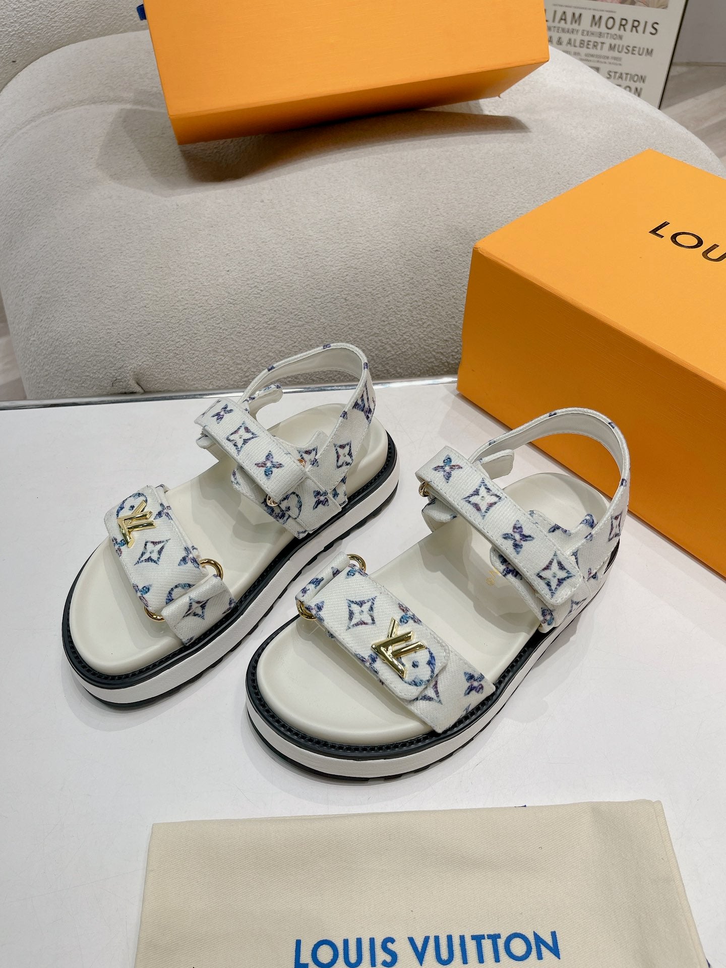 LuxluxHouse Best Quality Women Shoes Louis Vuitton