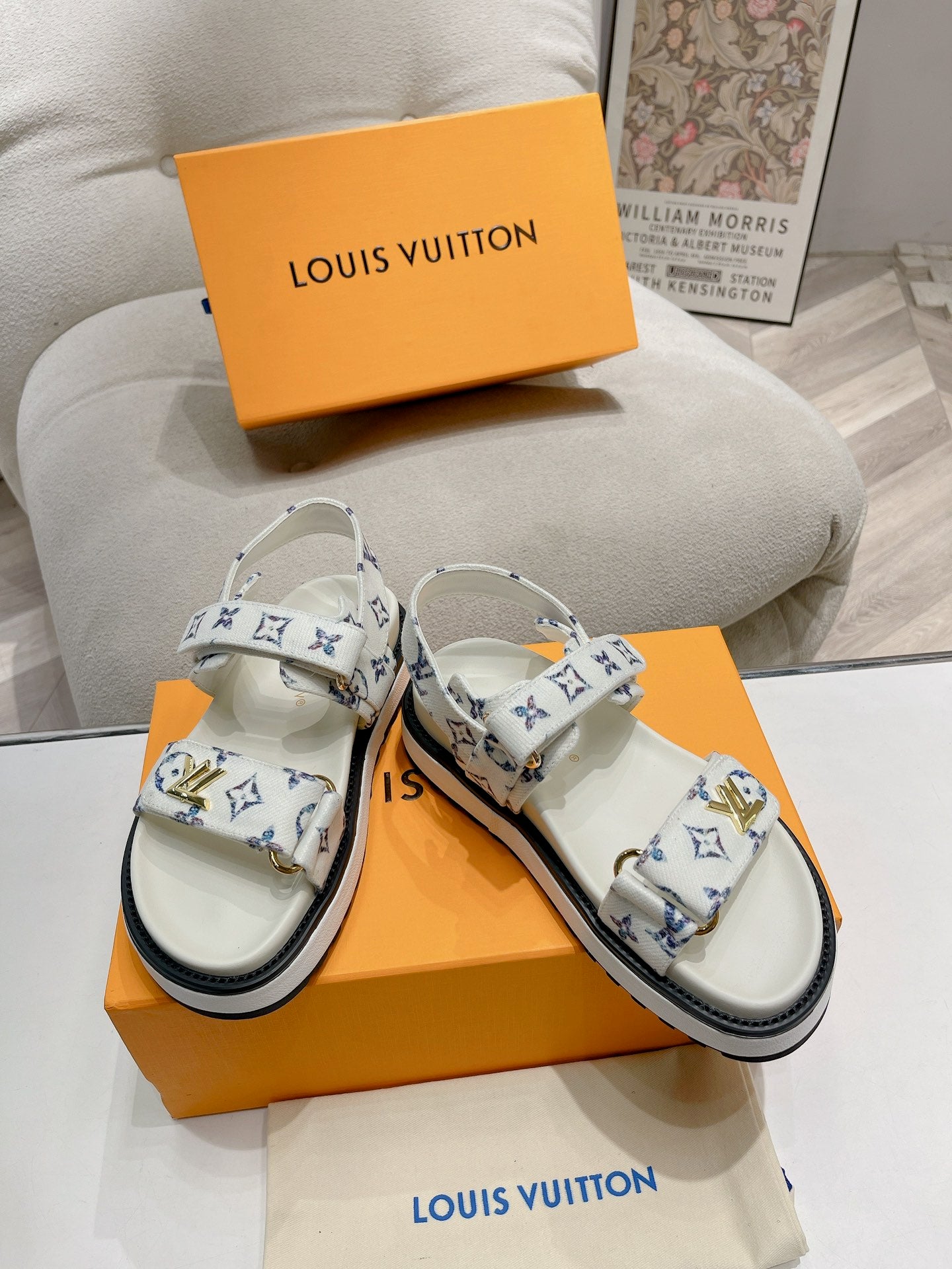 LuxluxHouse Best Quality Women Shoes Louis Vuitton