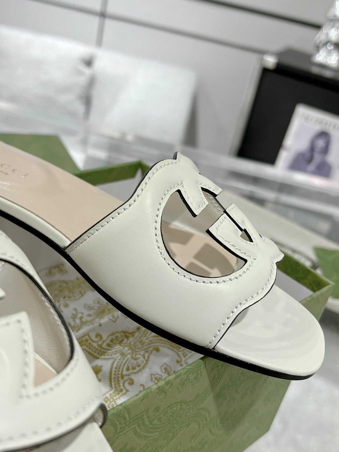 LuxluxHouse Best Quality Gucci Women Shoes