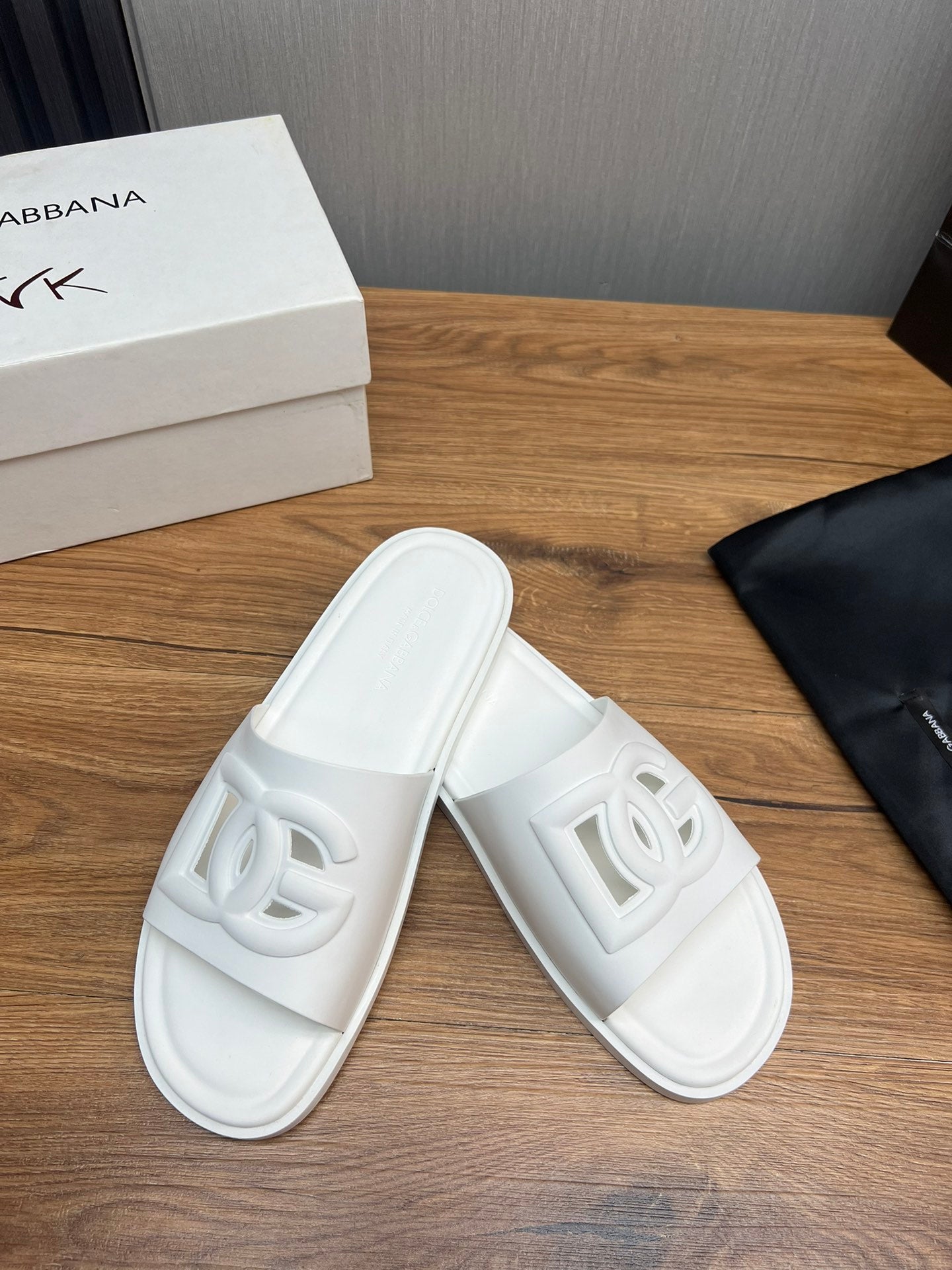 LuxluxHouse Best Quality Sandals Dolce & Gabbana