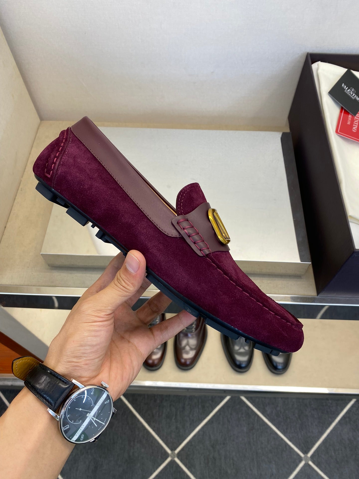 LuxluxHouse Best Quality Shoes Valentino