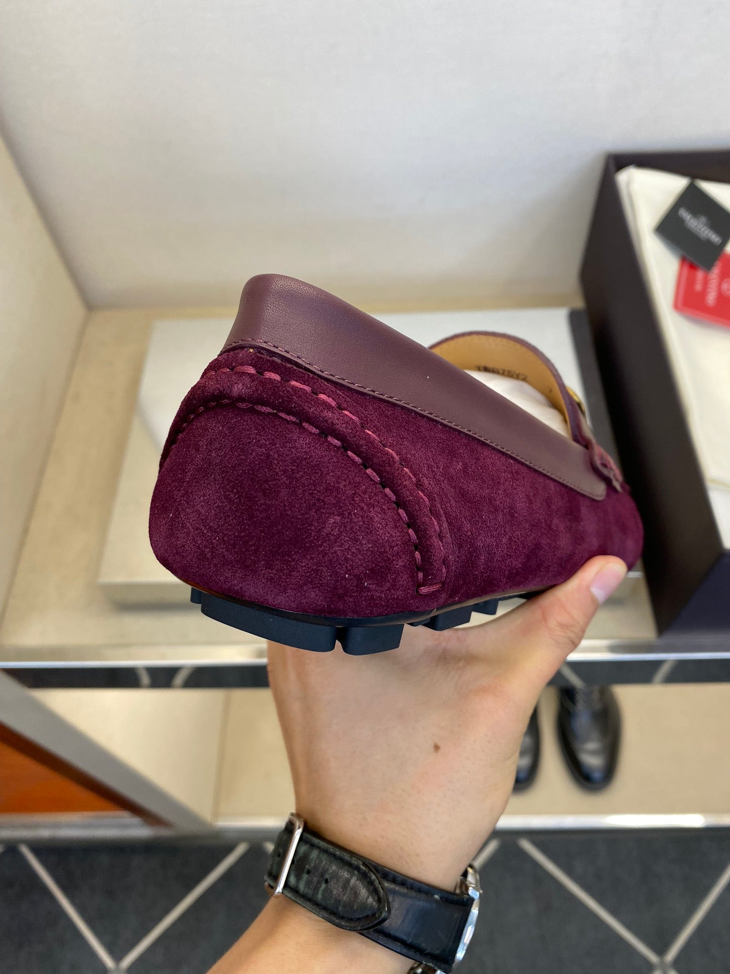 LuxluxHouse Best Quality Shoes Valentino