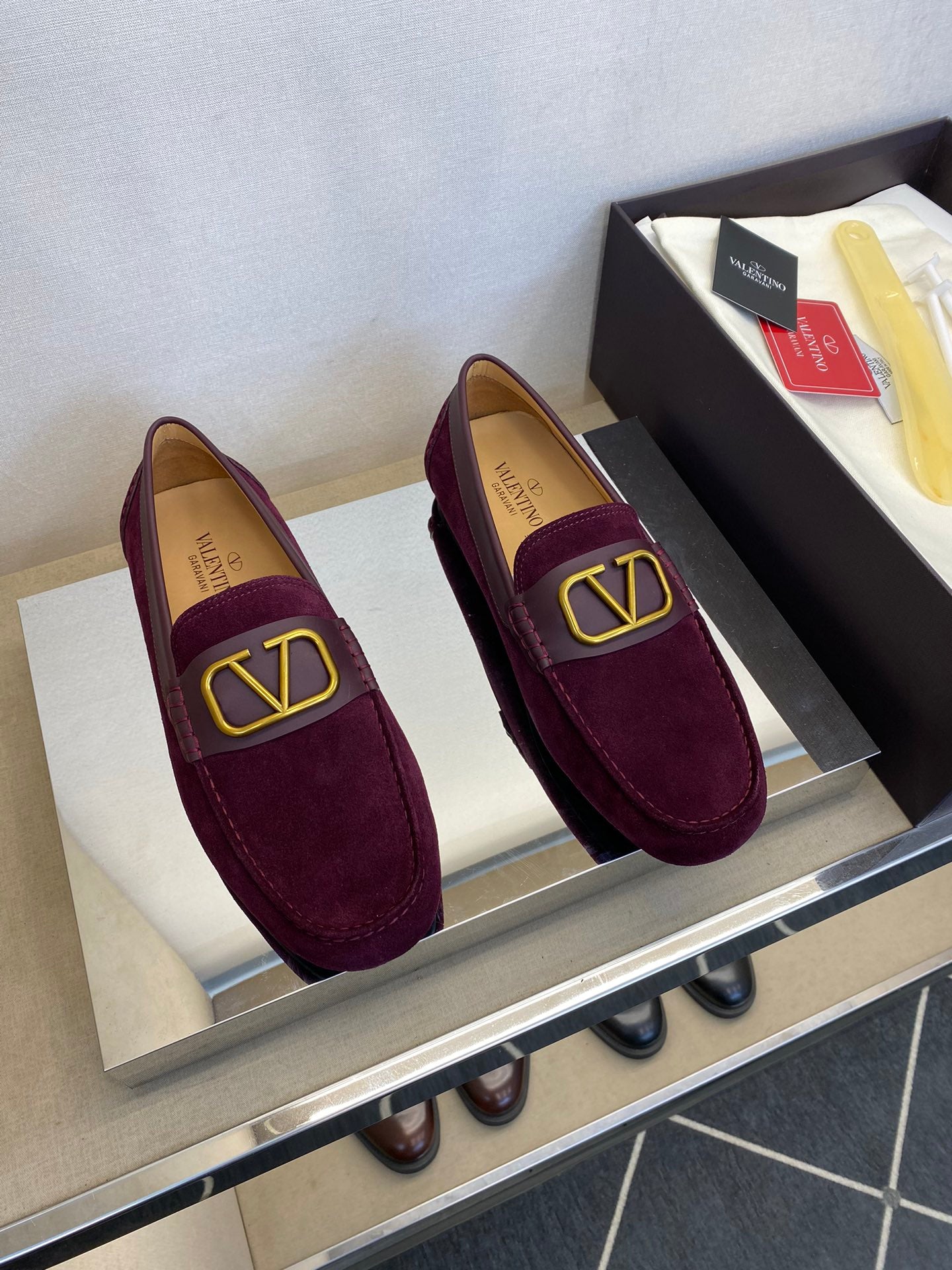 LuxluxHouse Best Quality Shoes Valentino