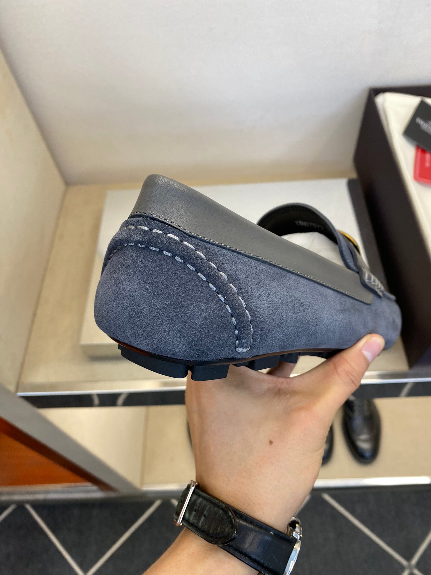 LuxluxHouse Best Quality Shoes Valentino