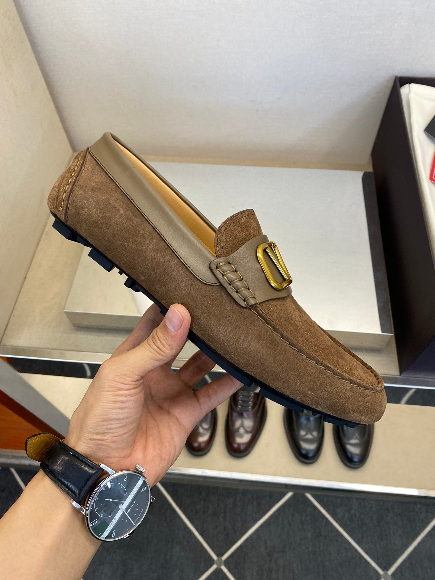 LuxluxHouse Best Quality Shoes Valentino