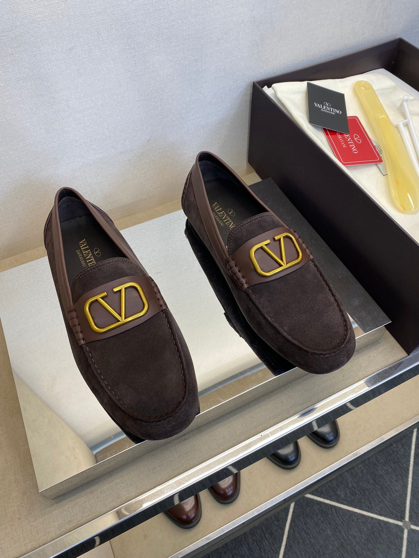 LuxluxHouse Best Quality Shoes Valentino
