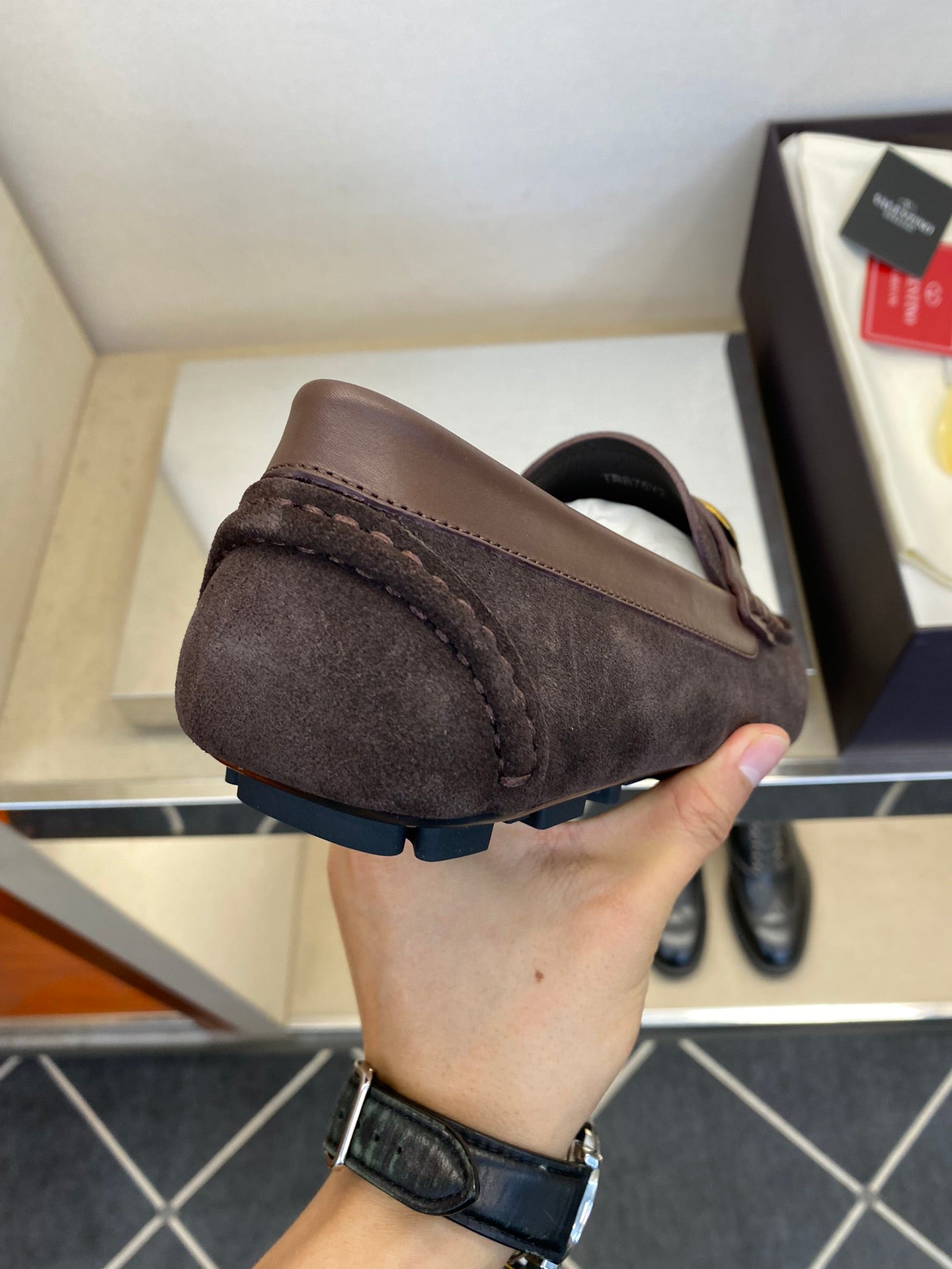 LuxluxHouse Best Quality Shoes Valentino