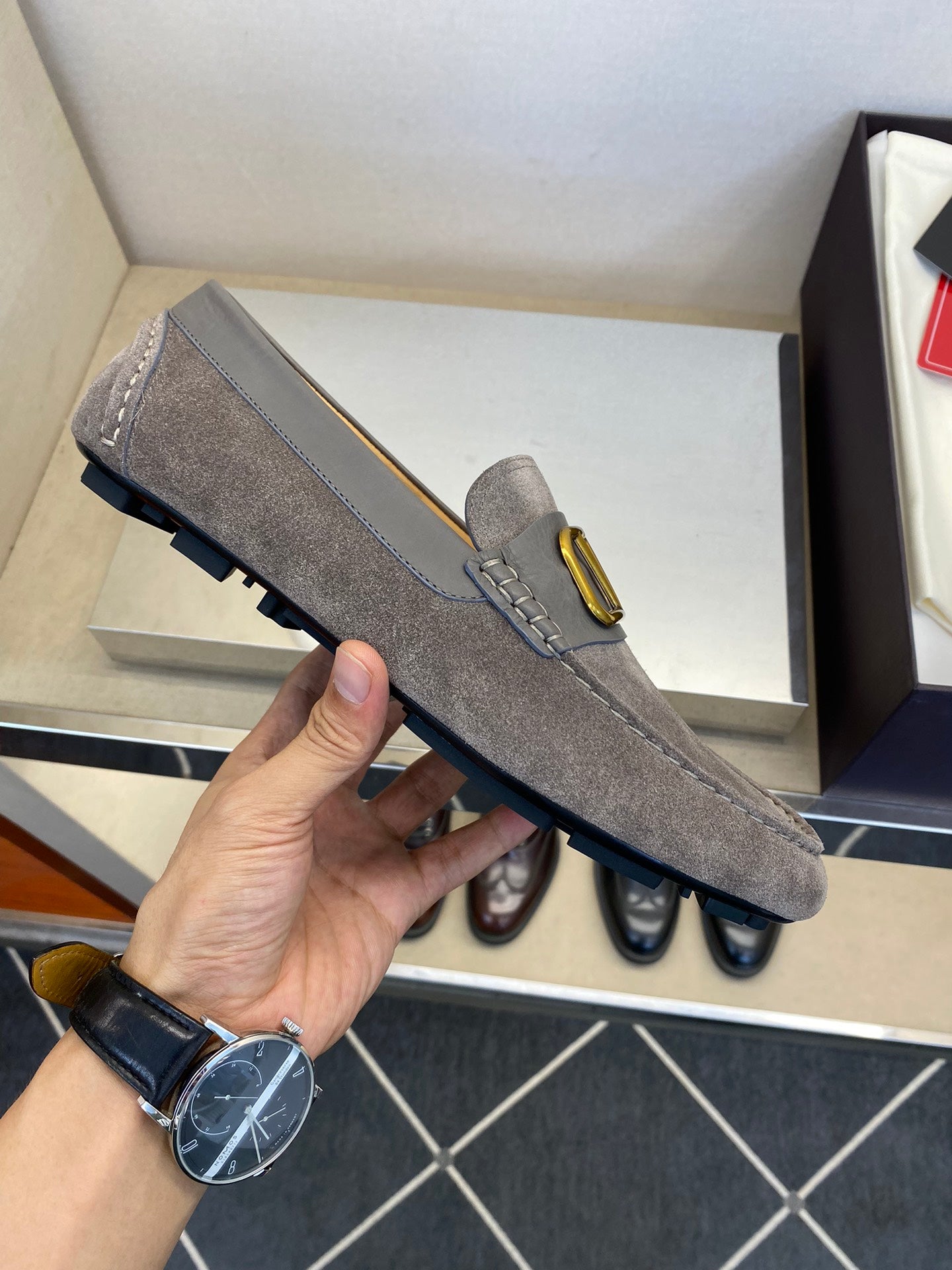 LuxluxHouse Best Quality Shoes Valentino