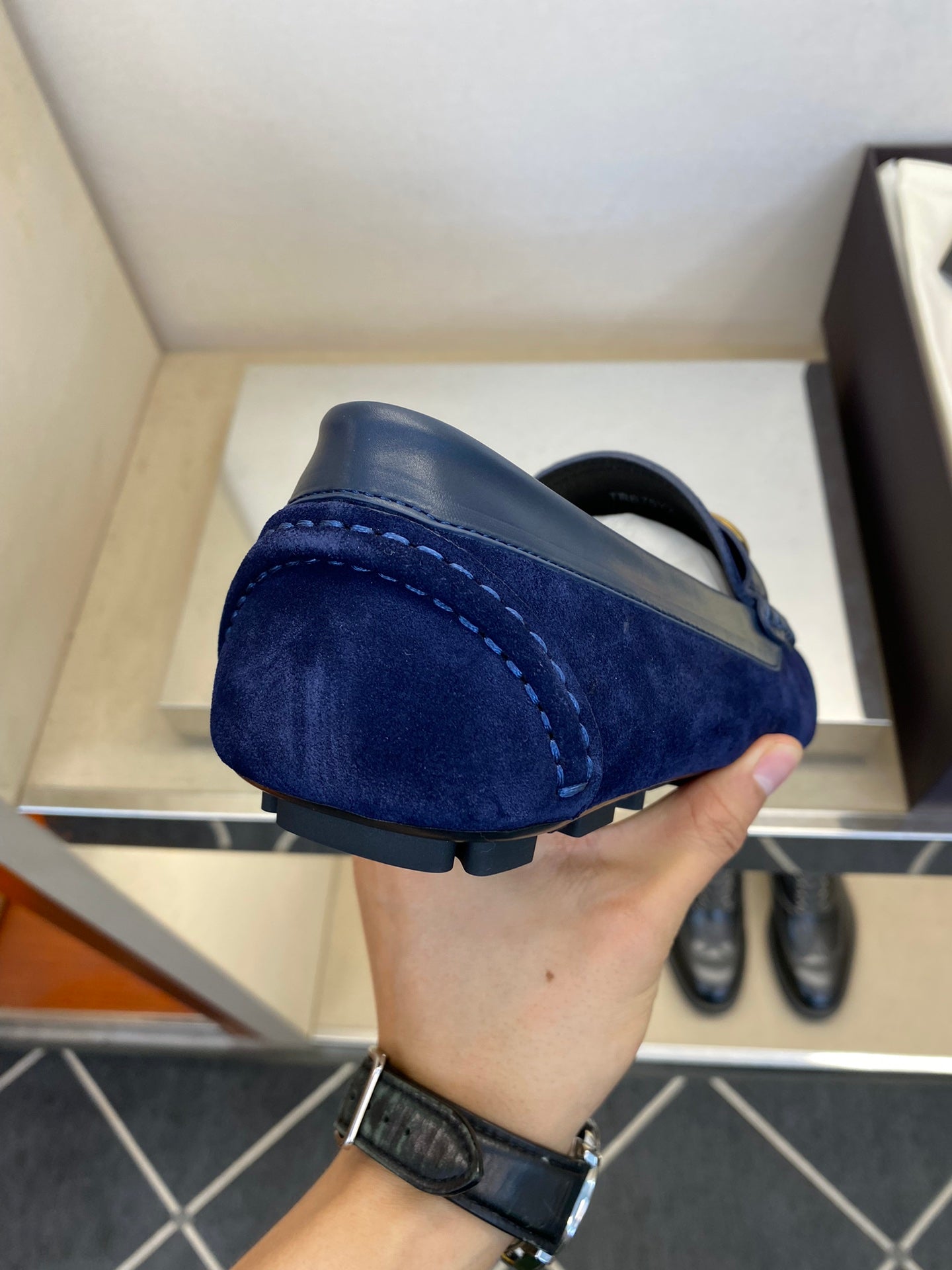 LuxluxHouse Best Quality Shoes Valentino