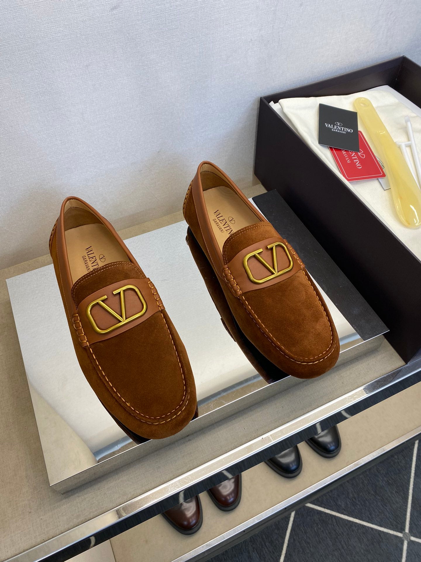 LuxluxHouse Best Quality Shoes Valentino