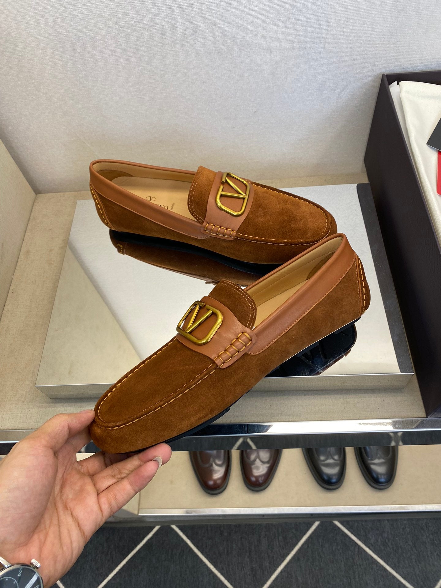 LuxluxHouse Best Quality Shoes Valentino