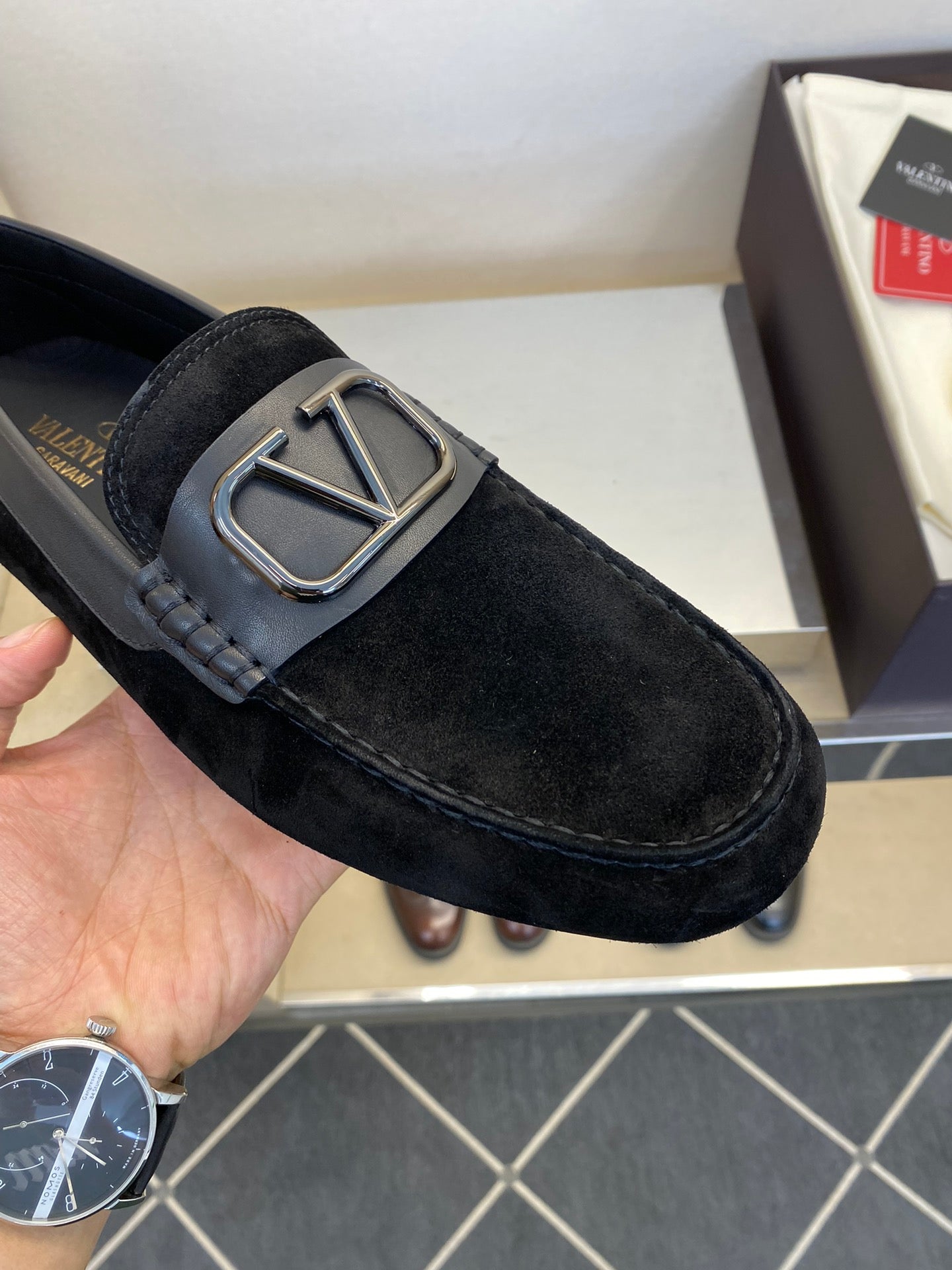 LuxluxHouse Best Quality Shoes Valentino