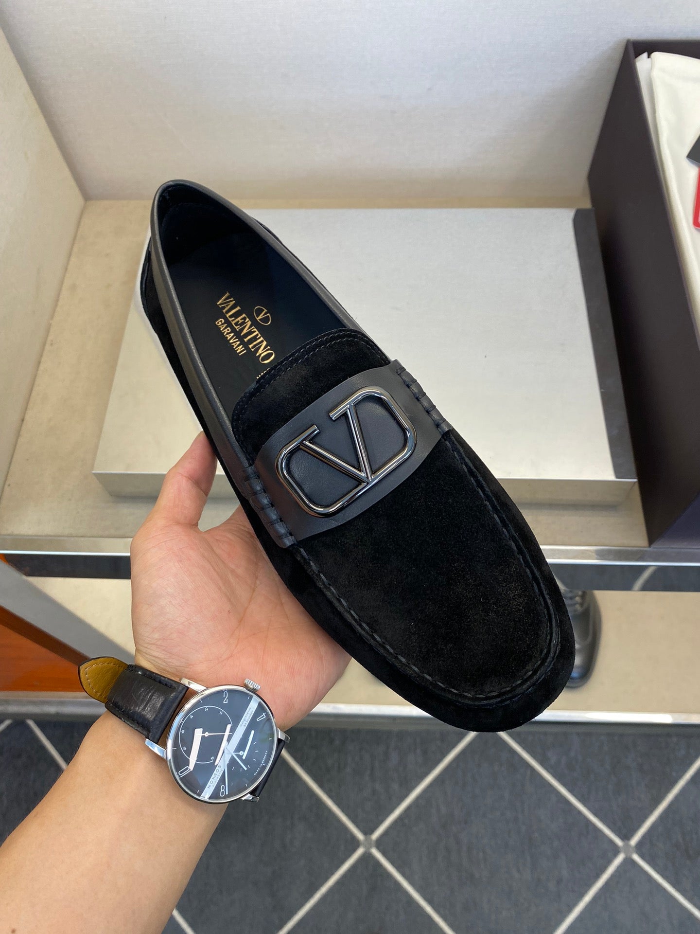 LuxluxHouse Best Quality Shoes Valentino