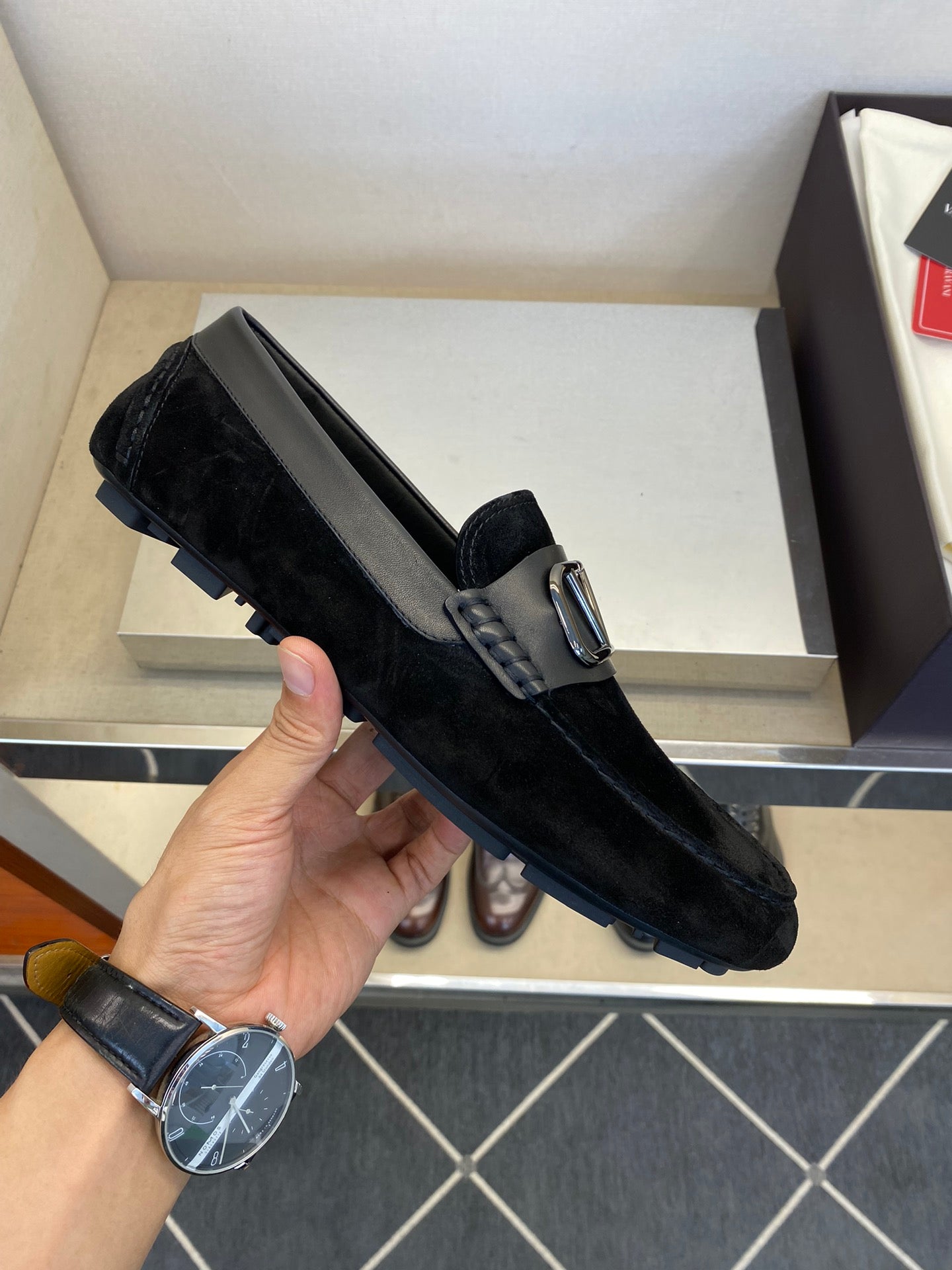 LuxluxHouse Best Quality Shoes Valentino